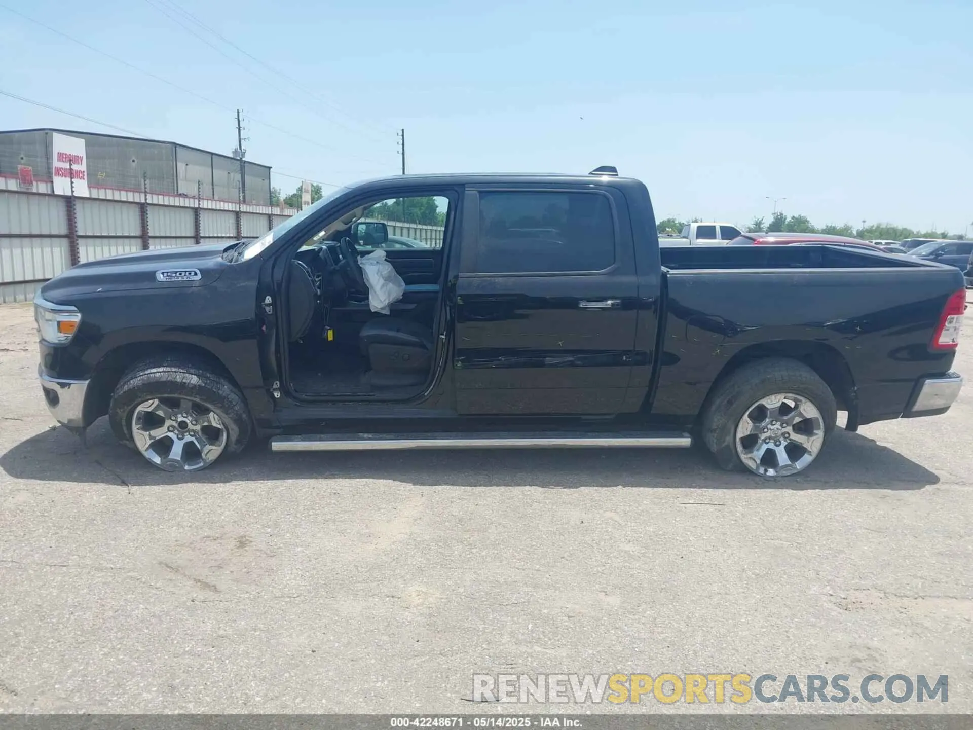 15 Photograph of a damaged car 1C6SRFFT1KN663285 RAM 1500 2019