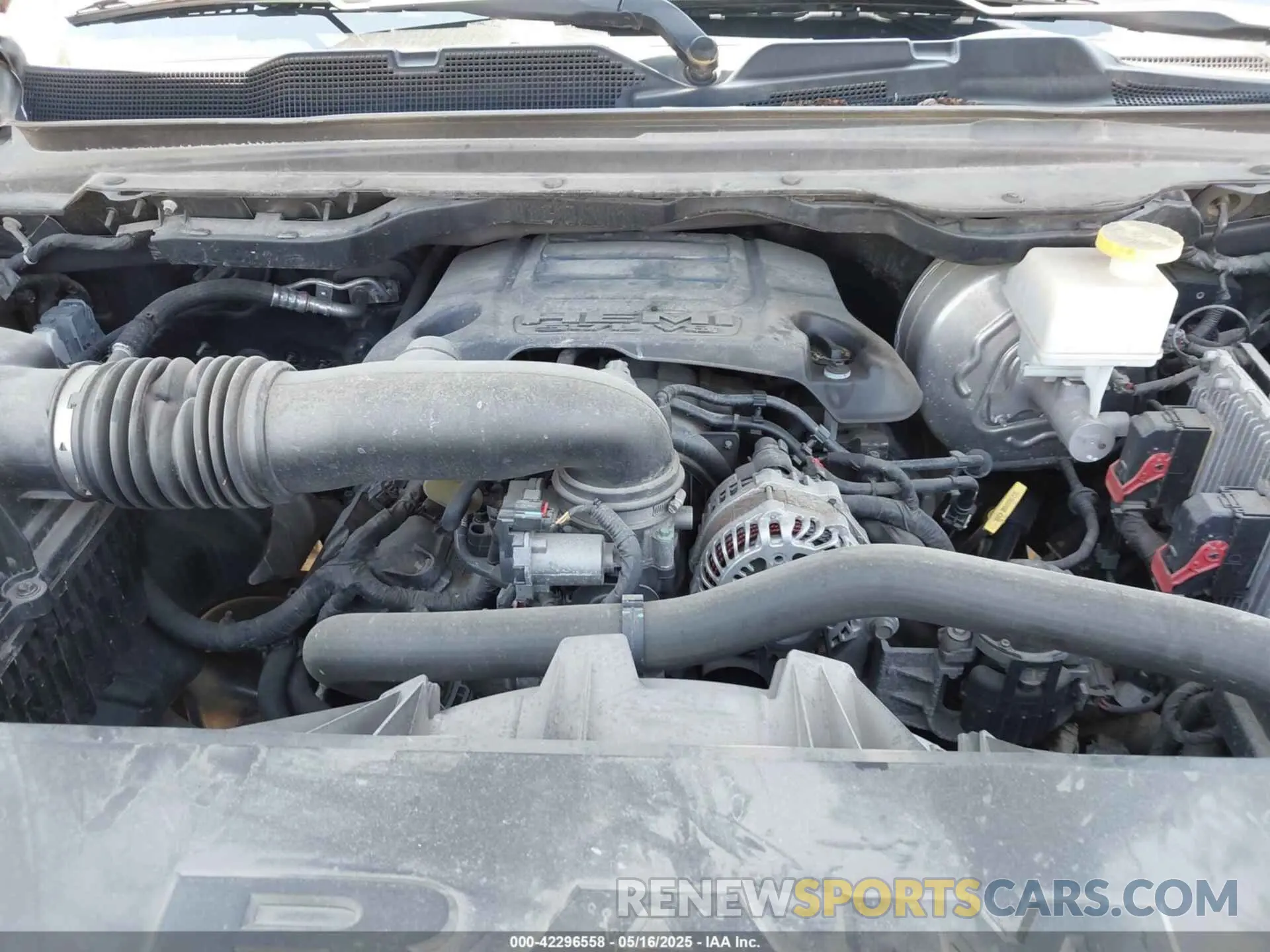 10 Photograph of a damaged car 1C6SRFFT1KN695170 RAM 1500 2019
