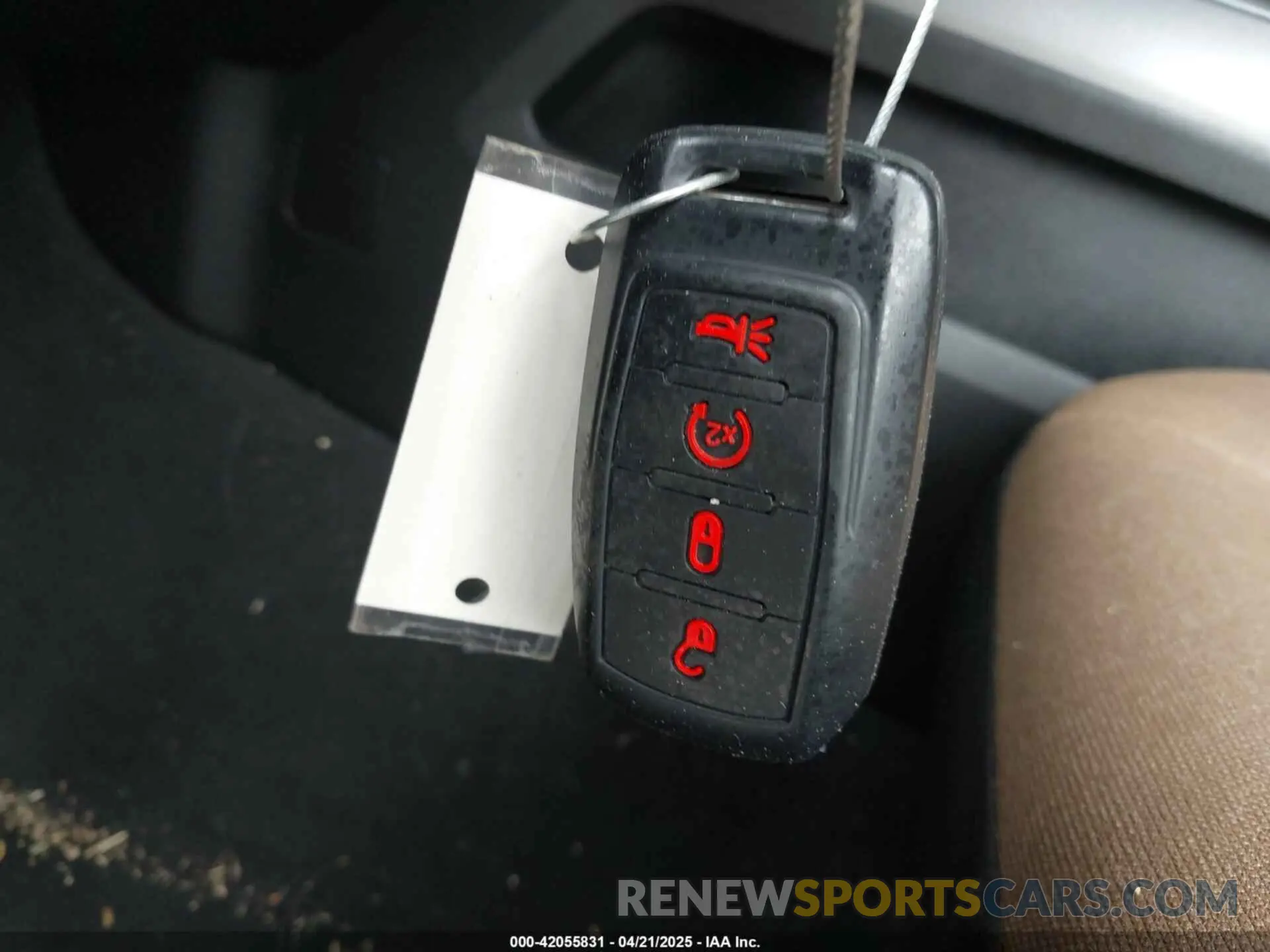 11 Photograph of a damaged car 1C6SRFFT1KN763113 RAM 1500 2019