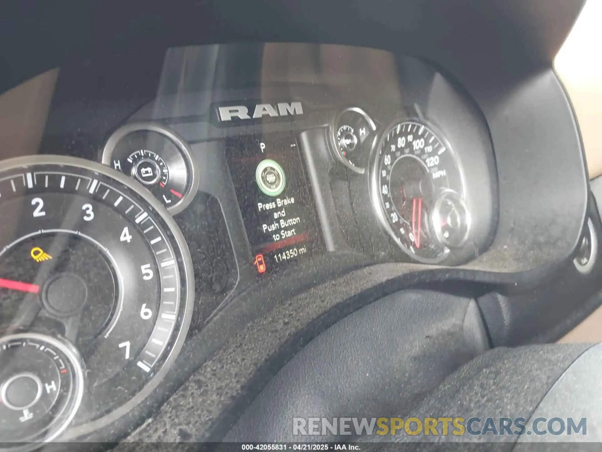 7 Photograph of a damaged car 1C6SRFFT1KN763113 RAM 1500 2019
