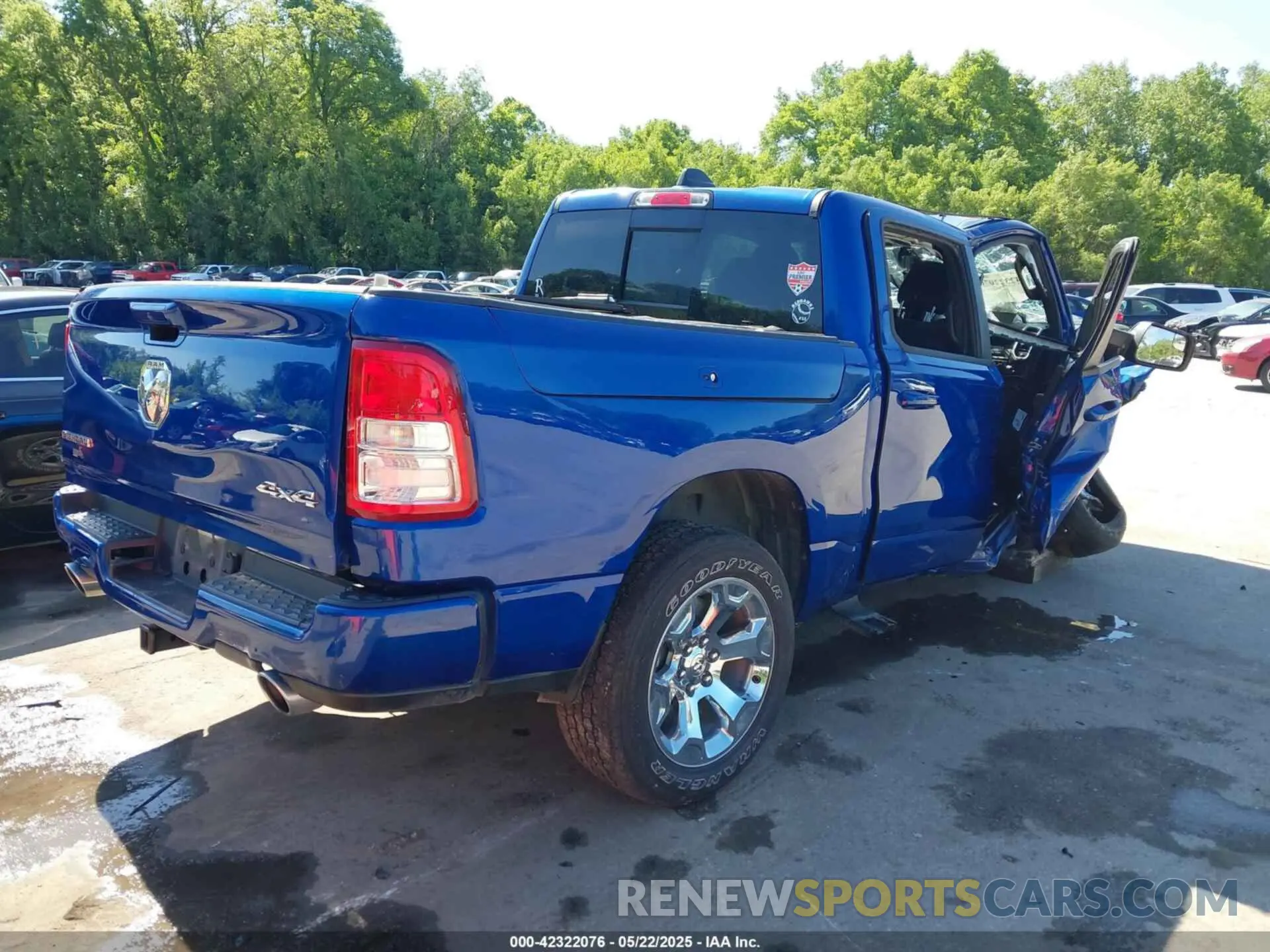 4 Photograph of a damaged car 1C6SRFFT1KN854026 RAM 1500 2019