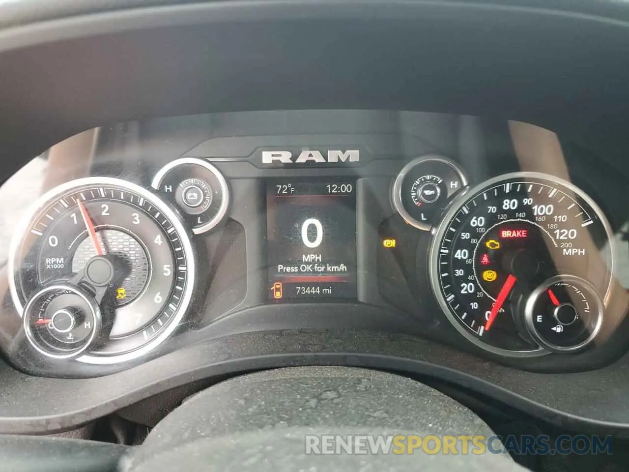 9 Photograph of a damaged car 1C6SRFFT2KN575586 RAM 1500 2019
