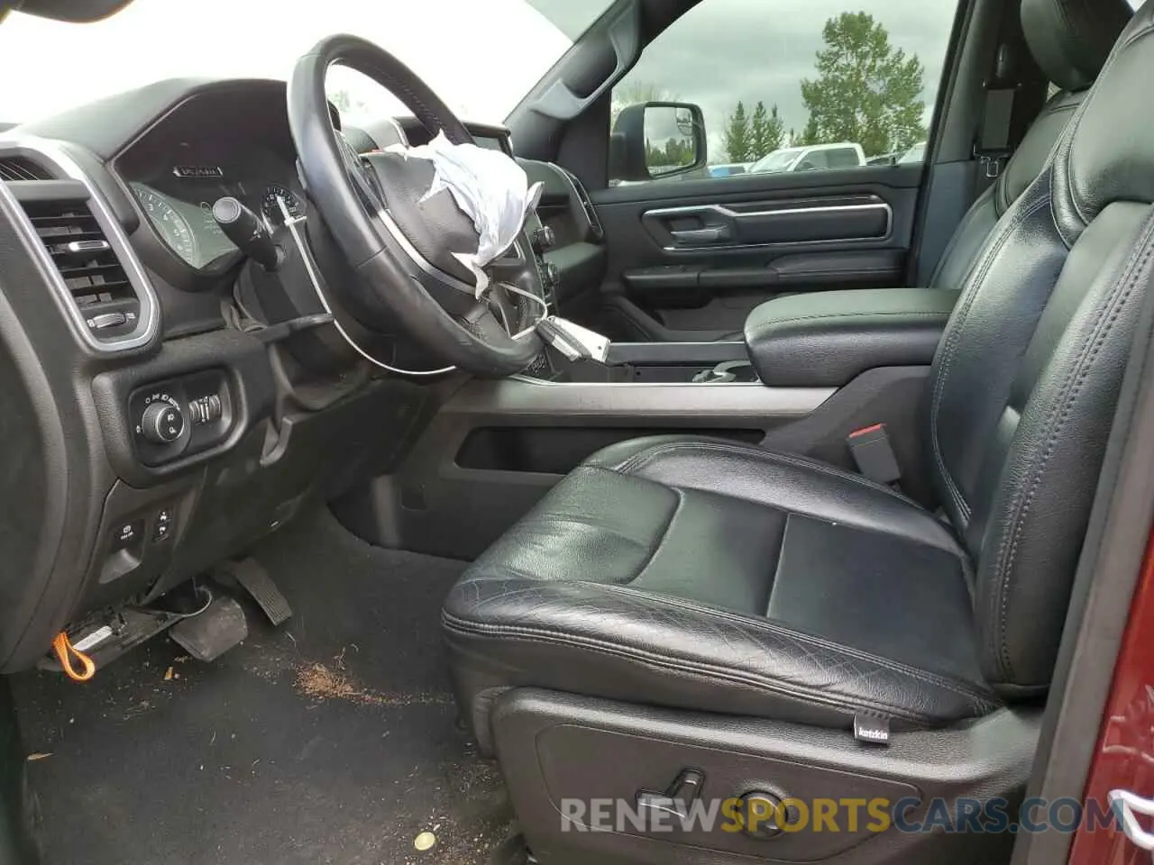 7 Photograph of a damaged car 1C6SRFFT2KN626164 RAM 1500 2019