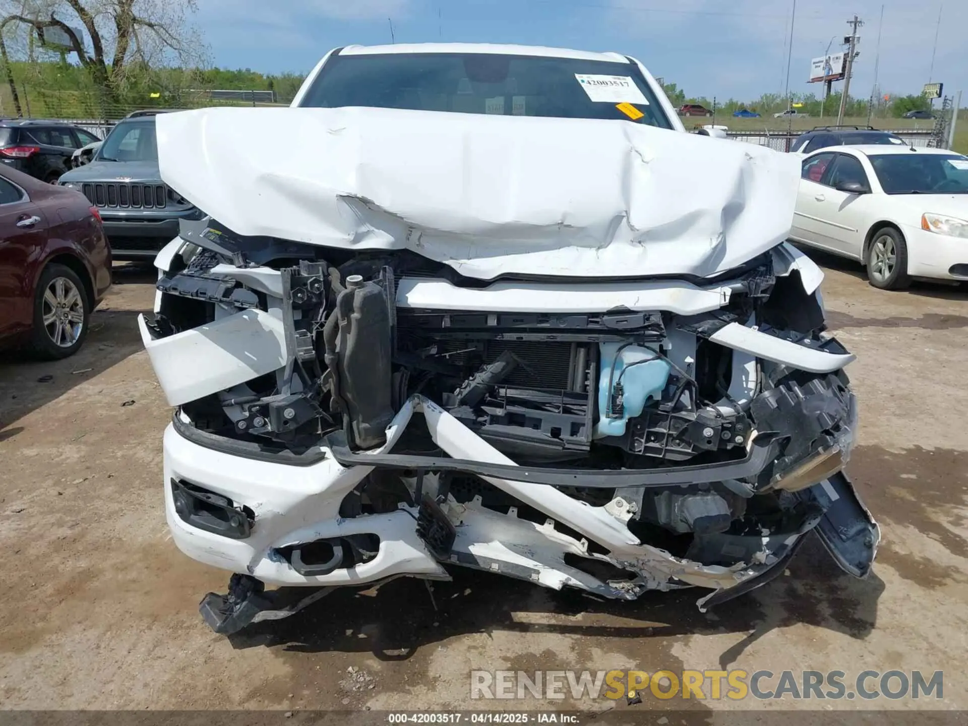13 Photograph of a damaged car 1C6SRFFT2KN712008 RAM 1500 2019
