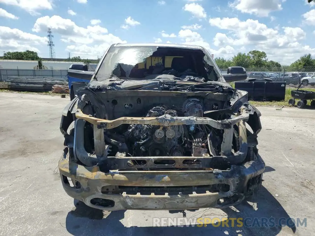 5 Photograph of a damaged car 1C6SRFFT2KN742416 RAM 1500 2019