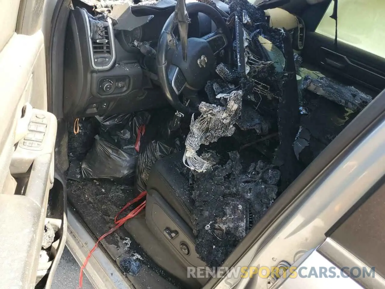 8 Photograph of a damaged car 1C6SRFFT2KN742416 RAM 1500 2019
