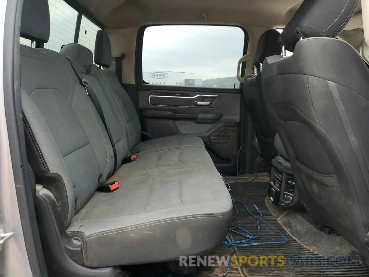 10 Photograph of a damaged car 1C6SRFFT2KN812531 RAM 1500 2019