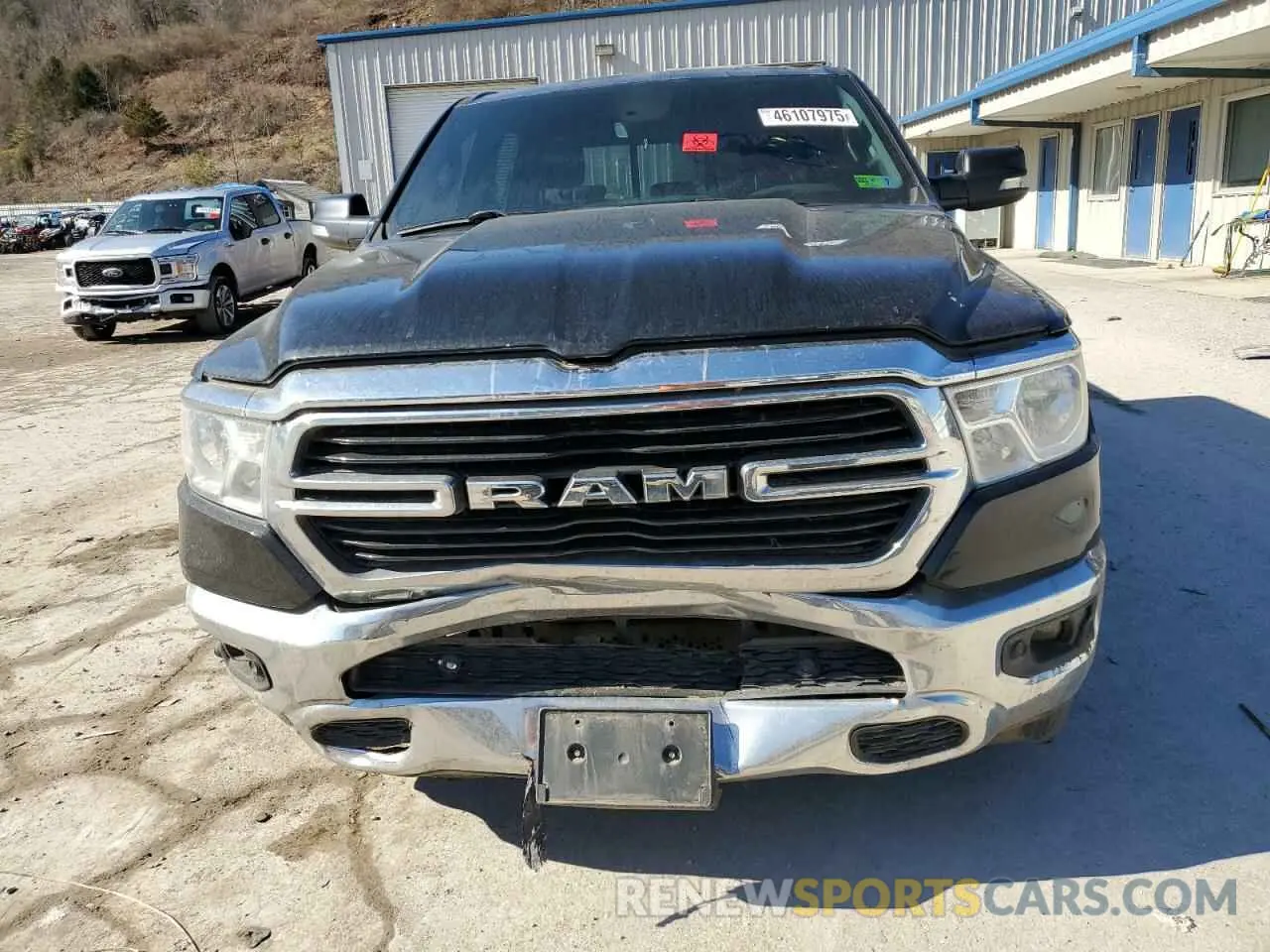 5 Photograph of a damaged car 1C6SRFFT2KN852673 RAM 1500 2019