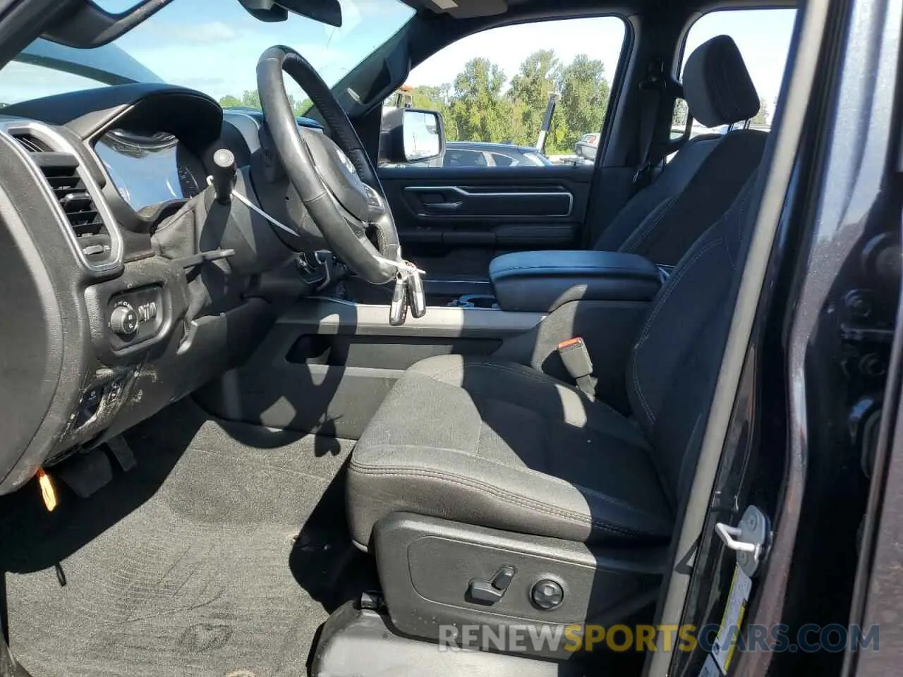7 Photograph of a damaged car 1C6SRFFT2KN908532 RAM 1500 2019