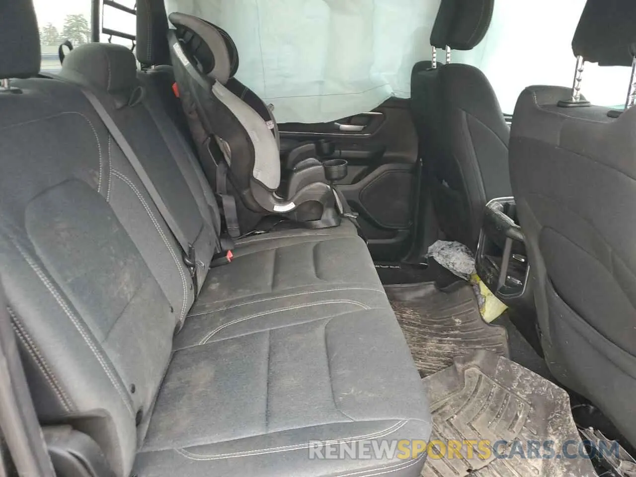 11 Photograph of a damaged car 1C6SRFFT3KN523397 RAM 1500 2019