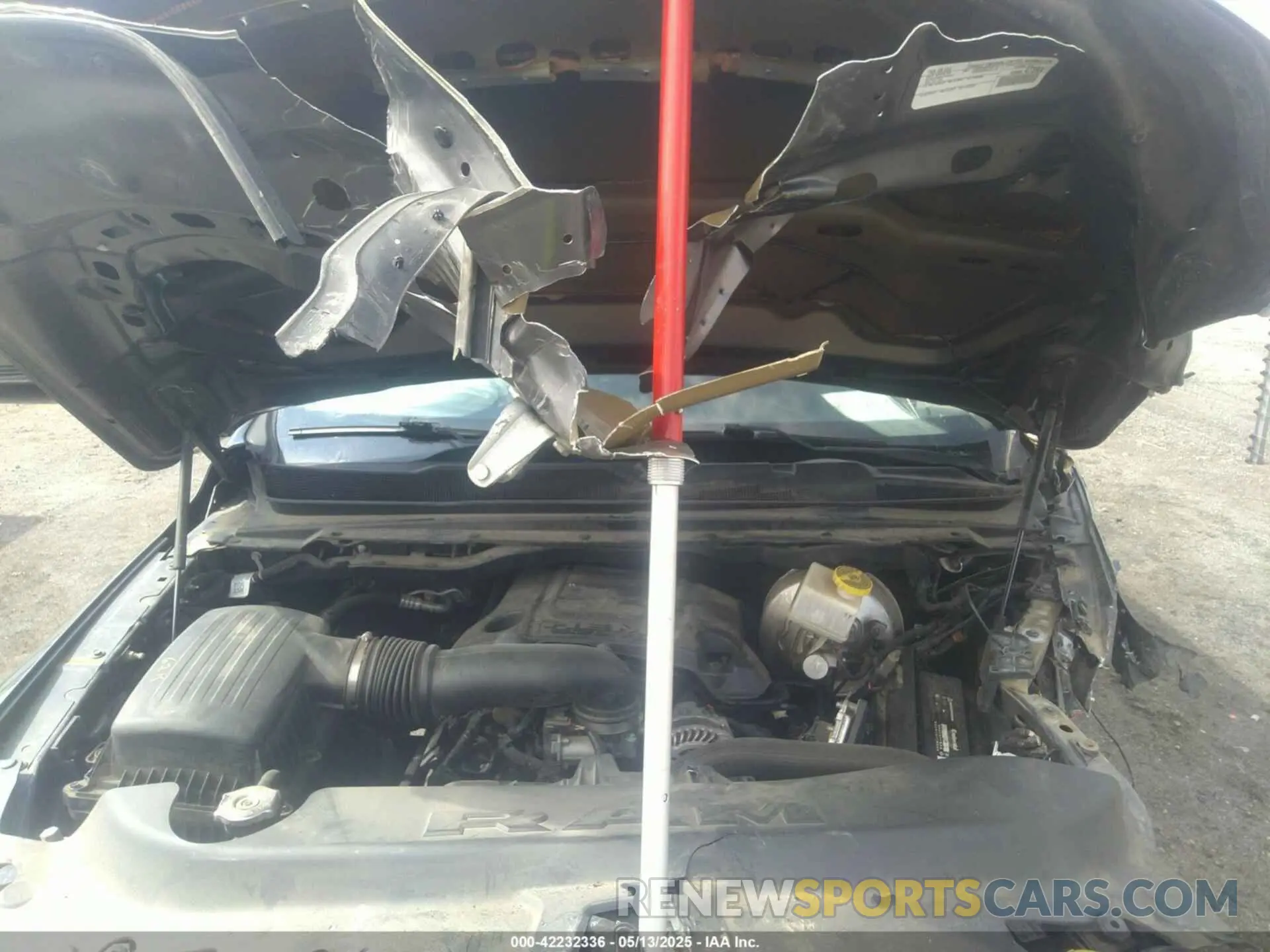 10 Photograph of a damaged car 1C6SRFFT3KN536179 RAM 1500 2019