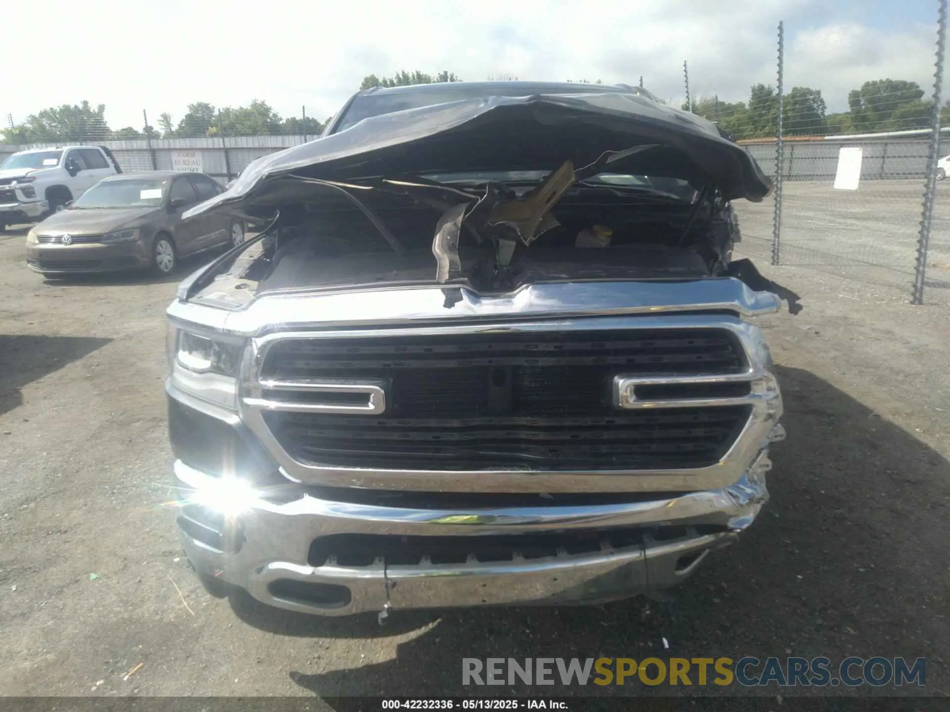 11 Photograph of a damaged car 1C6SRFFT3KN536179 RAM 1500 2019