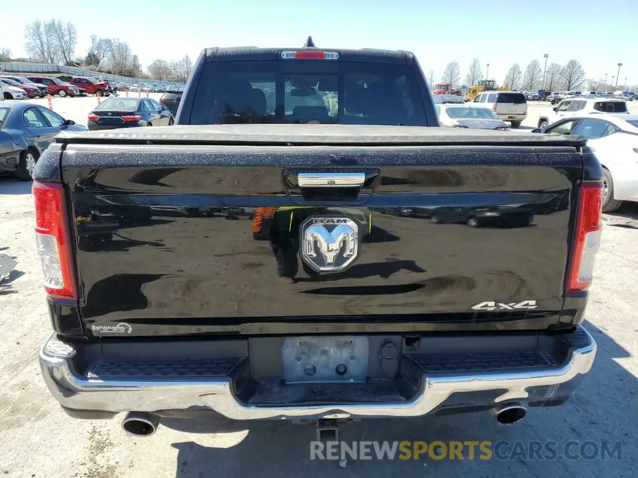 6 Photograph of a damaged car 1C6SRFFT3KN626237 RAM 1500 2019