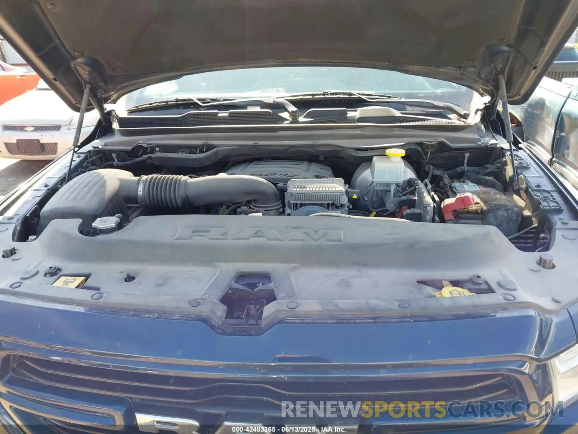 10 Photograph of a damaged car 1C6SRFFT3KN637805 RAM 1500 2019