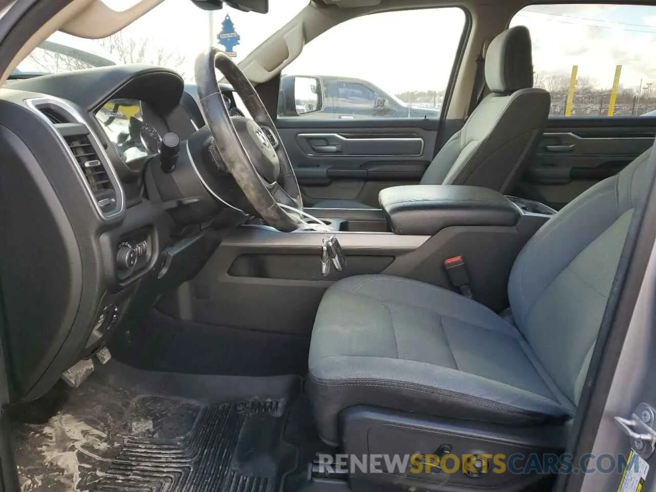 7 Photograph of a damaged car 1C6SRFFT3KN649954 RAM 1500 2019