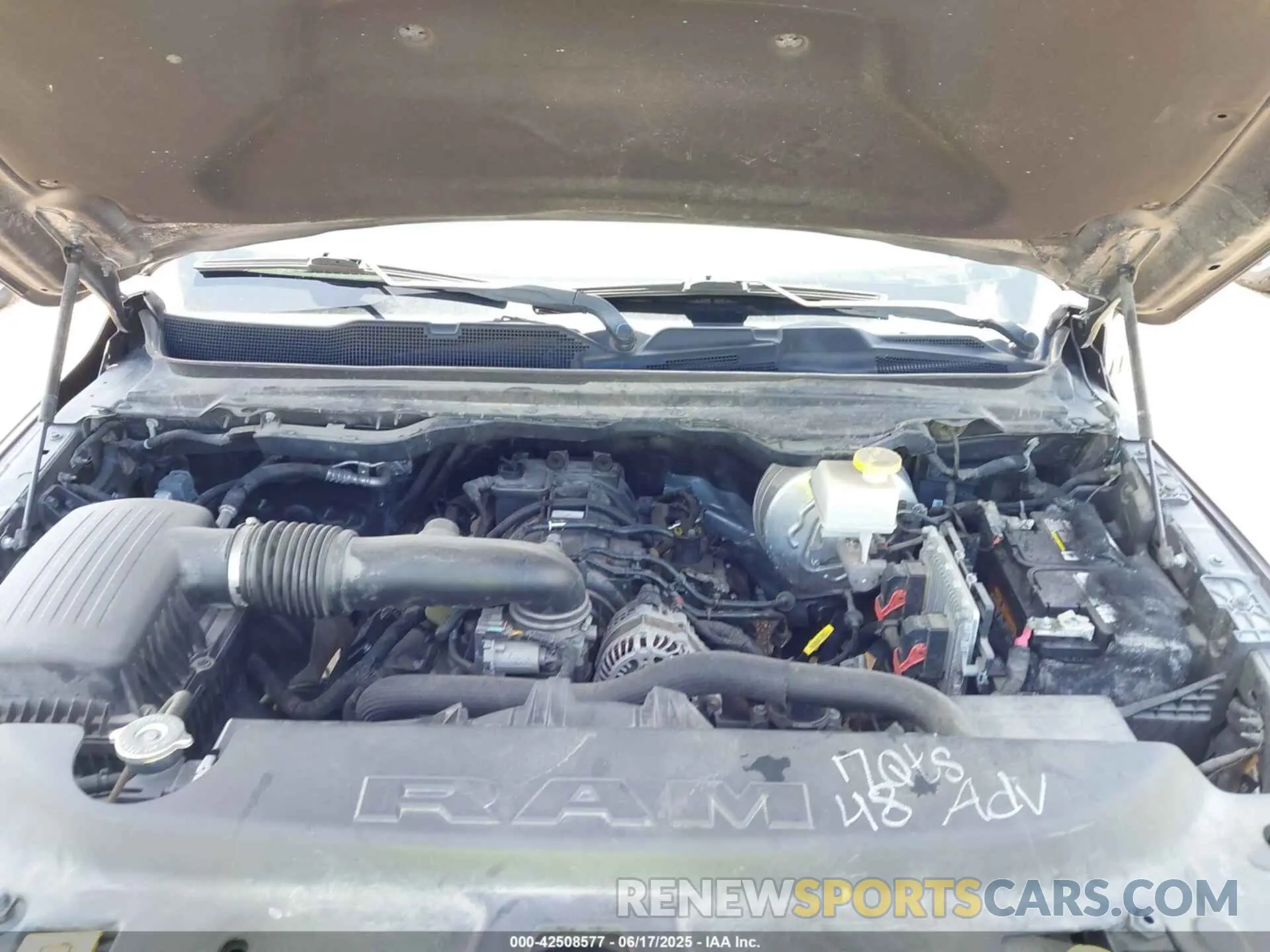 10 Photograph of a damaged car 1C6SRFFT3KN667970 RAM 1500 2019
