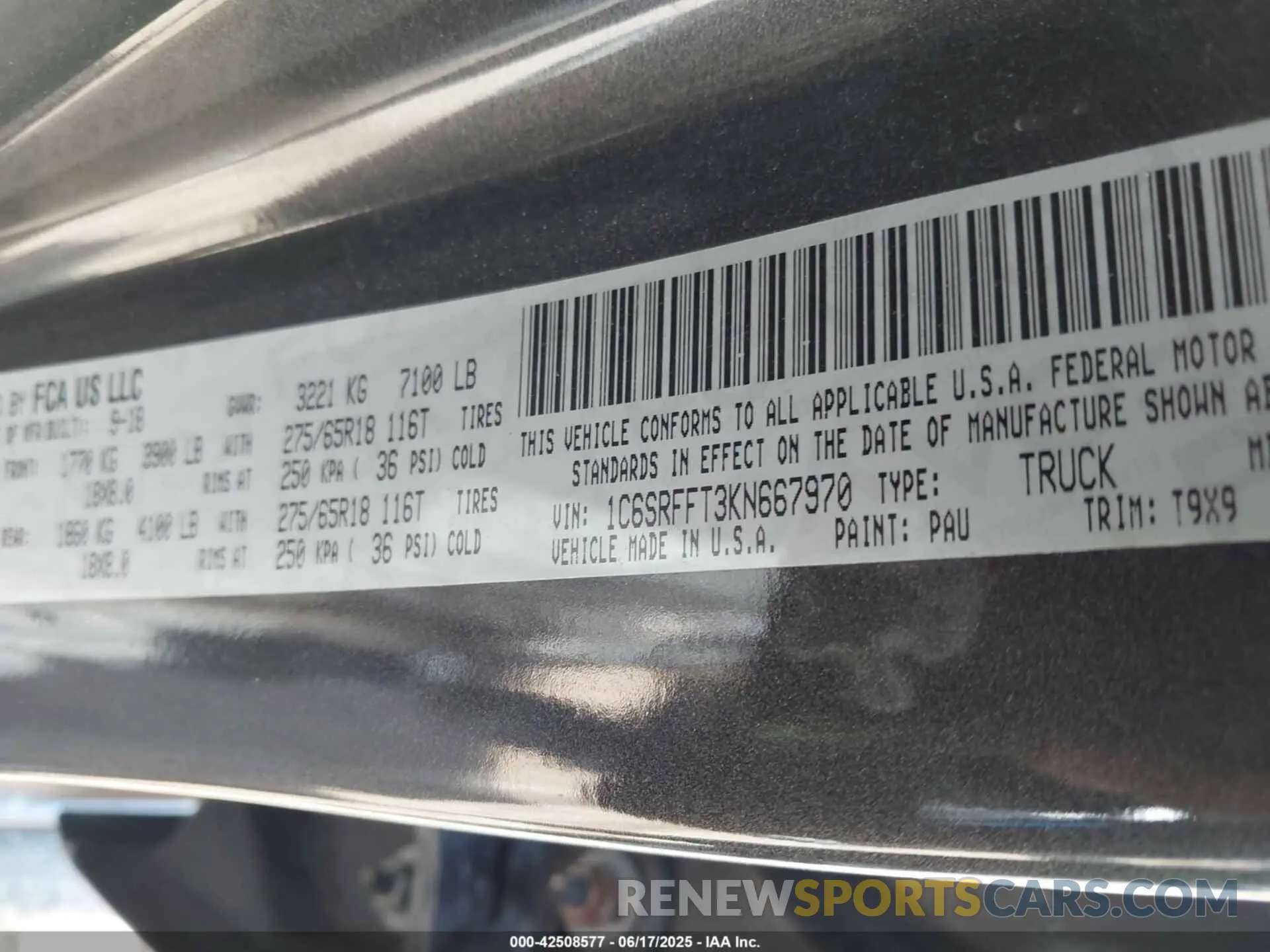 9 Photograph of a damaged car 1C6SRFFT3KN667970 RAM 1500 2019
