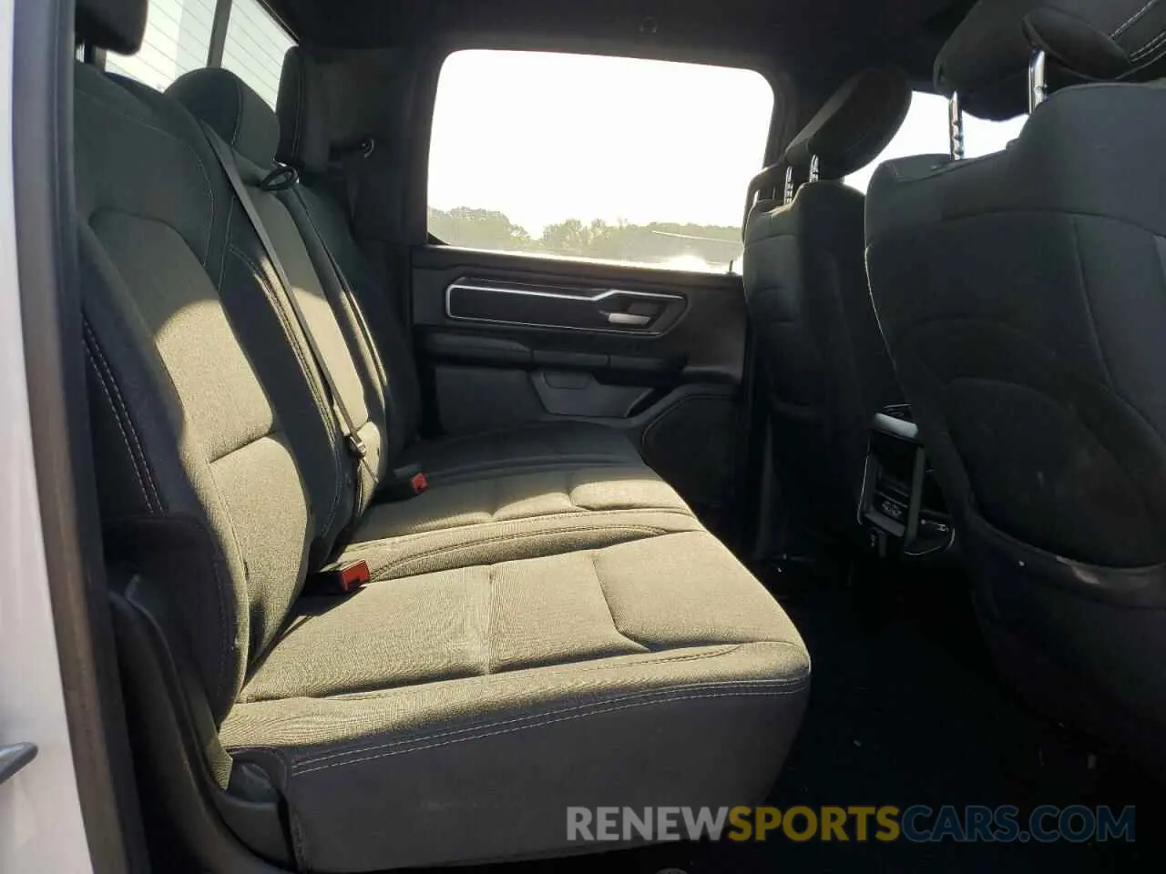 10 Photograph of a damaged car 1C6SRFFT3KN702992 RAM 1500 2019