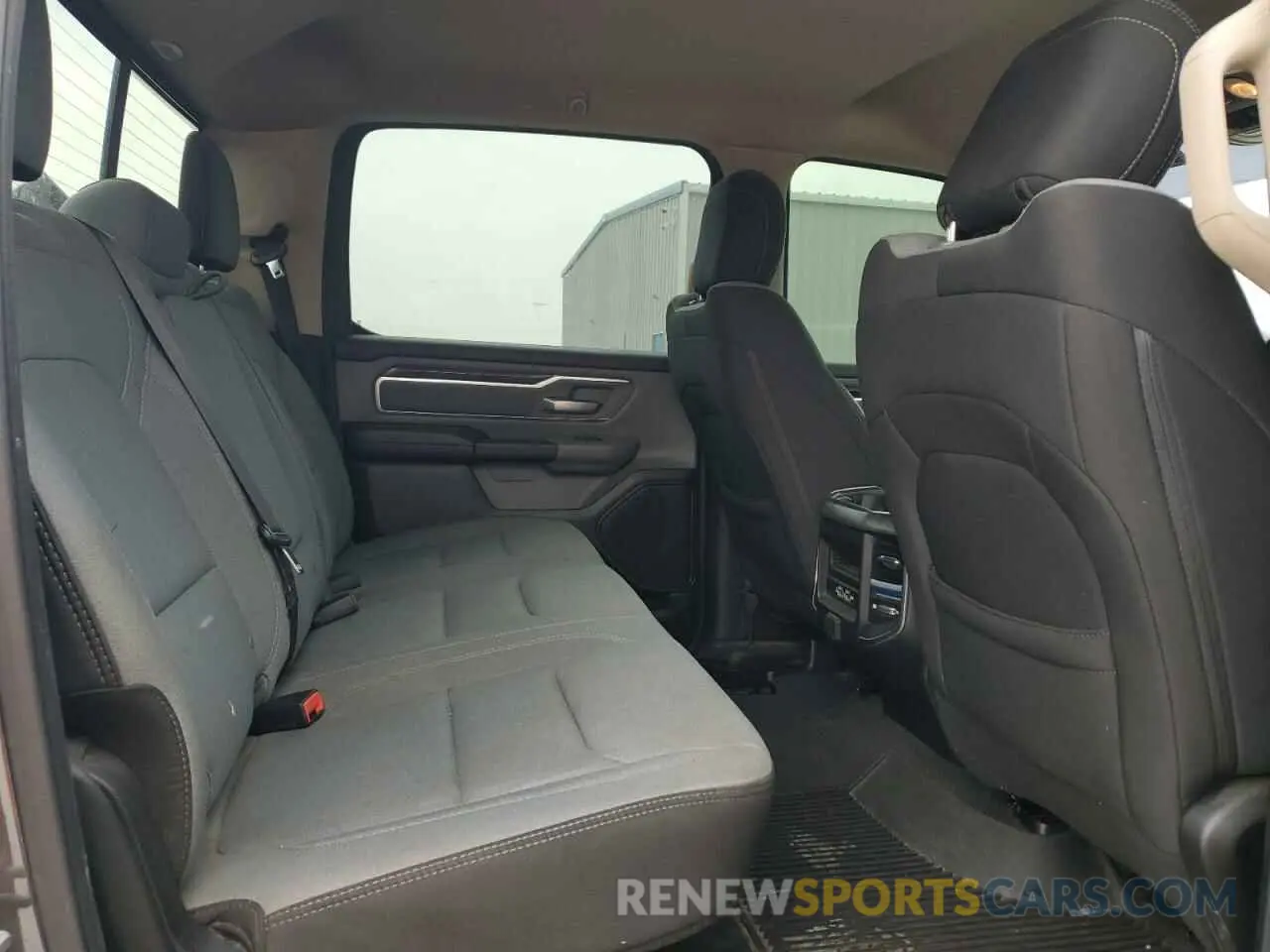 10 Photograph of a damaged car 1C6SRFFT3KN753862 RAM 1500 2019