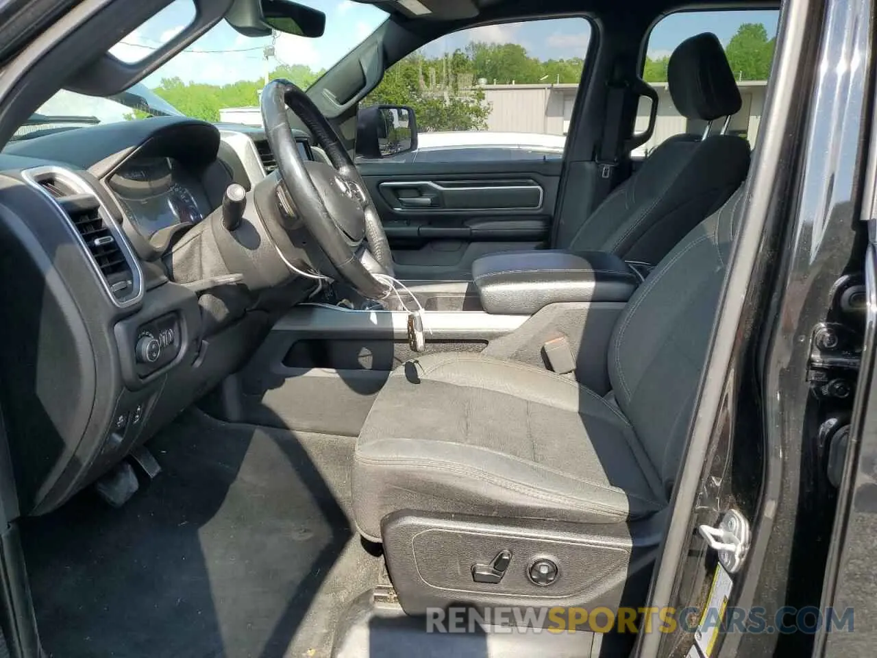 7 Photograph of a damaged car 1C6SRFFT3KN852679 RAM 1500 2019