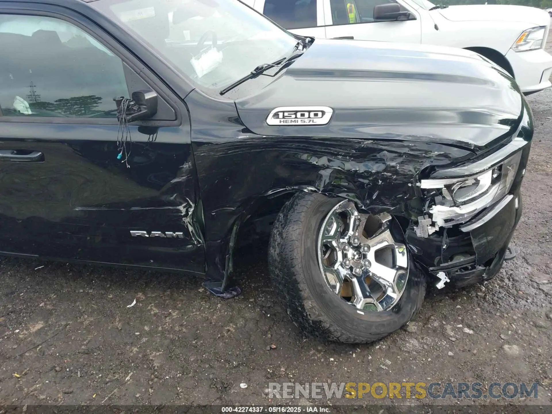 6 Photograph of a damaged car 1C6SRFFT3KN858854 RAM 1500 2019