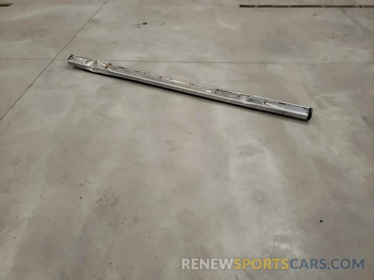 14 Photograph of a damaged car 1C6SRFFT3KN882572 RAM 1500 2019