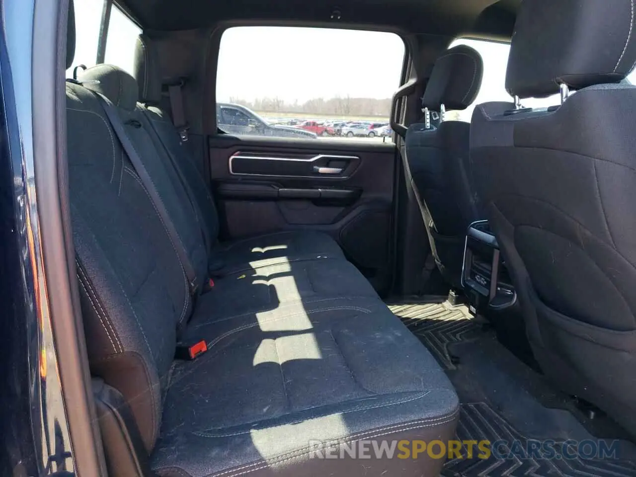 10 Photograph of a damaged car 1C6SRFFT3KN895368 RAM 1500 2019