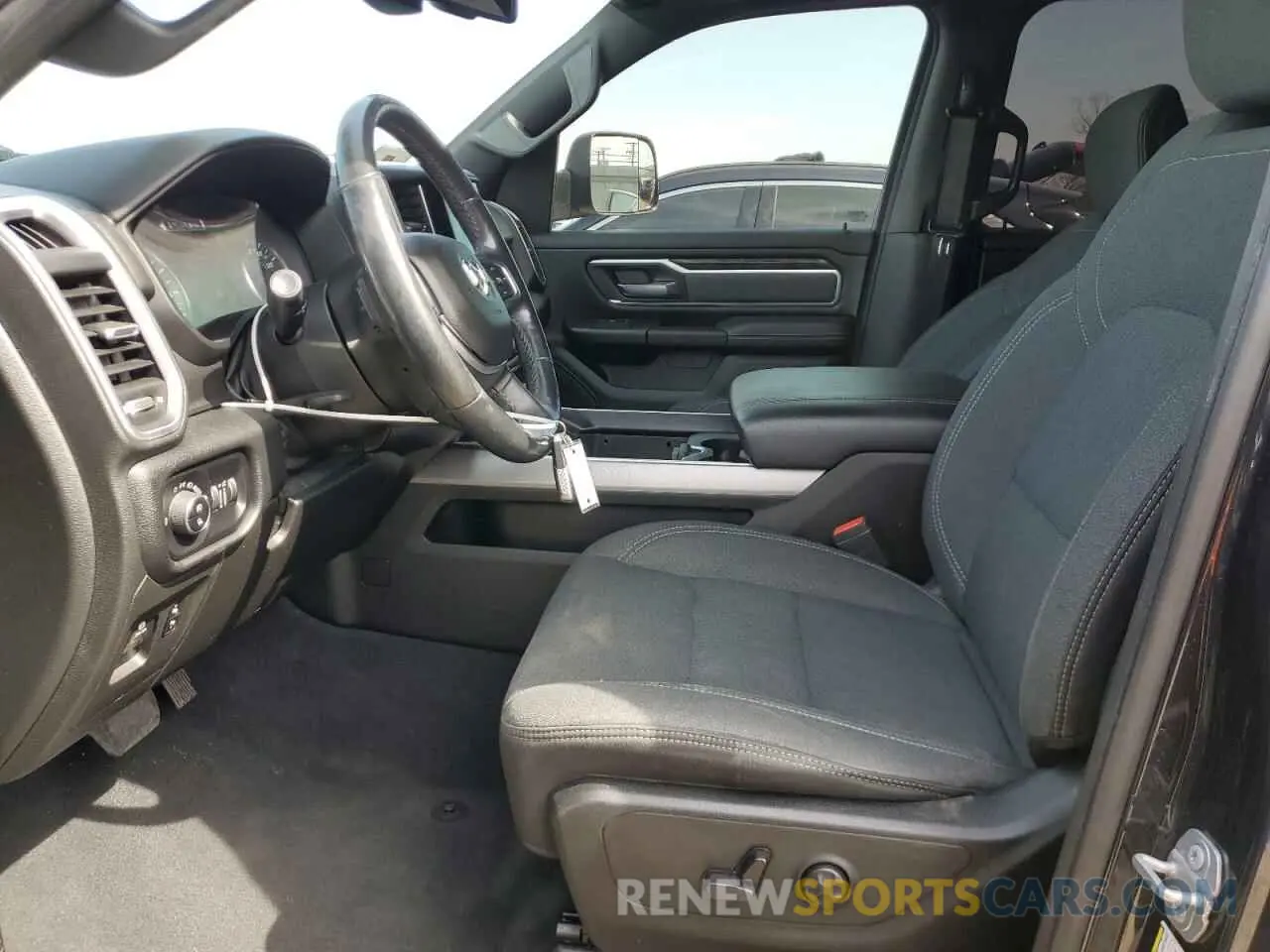 7 Photograph of a damaged car 1C6SRFFT4KN536823 RAM 1500 2019