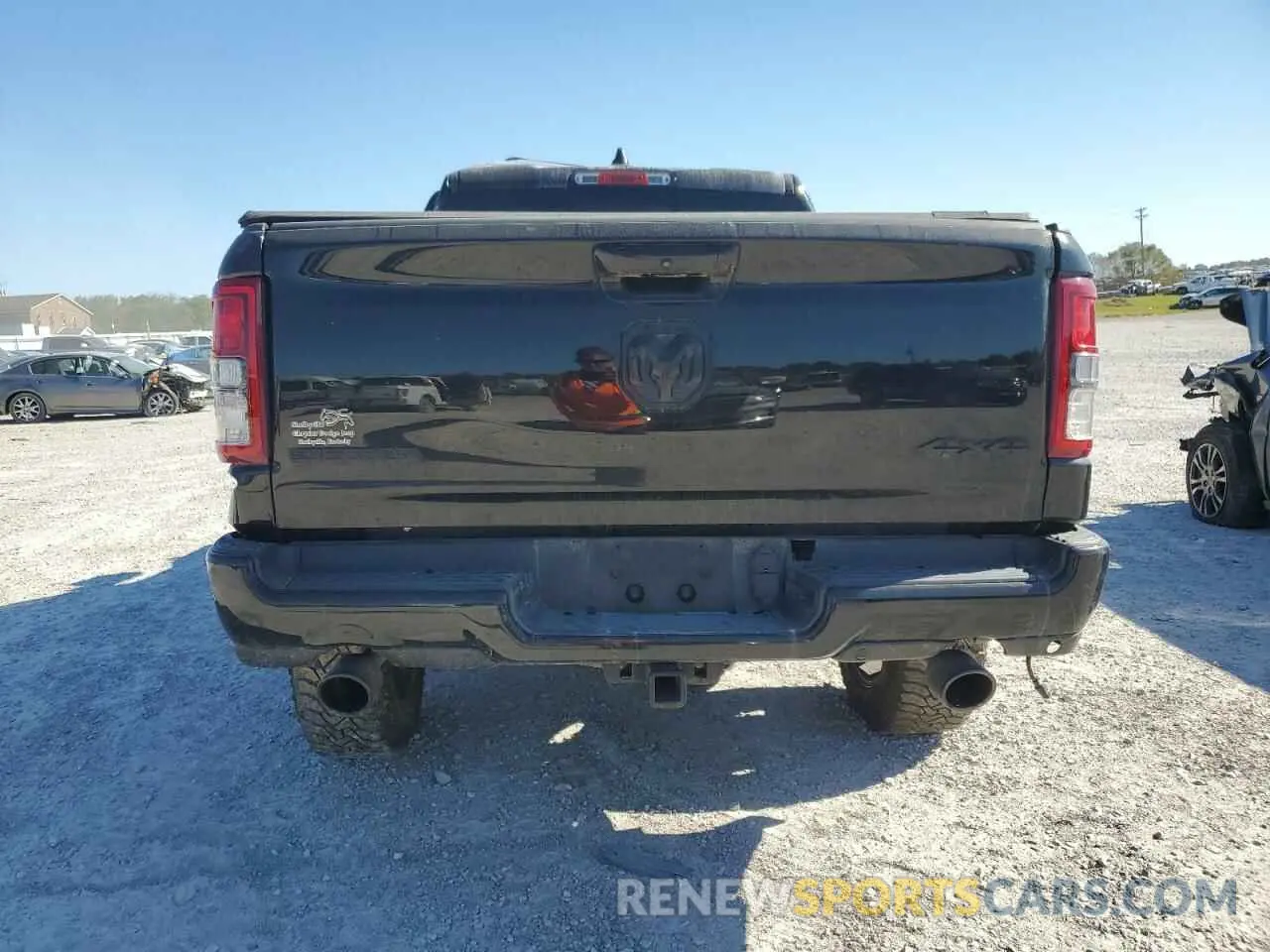 6 Photograph of a damaged car 1C6SRFFT4KN583771 RAM 1500 2019