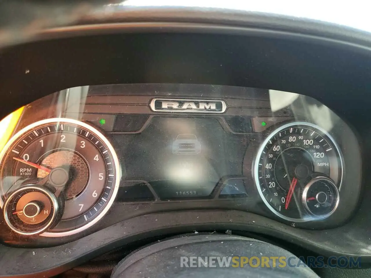 9 Photograph of a damaged car 1C6SRFFT4KN583771 RAM 1500 2019