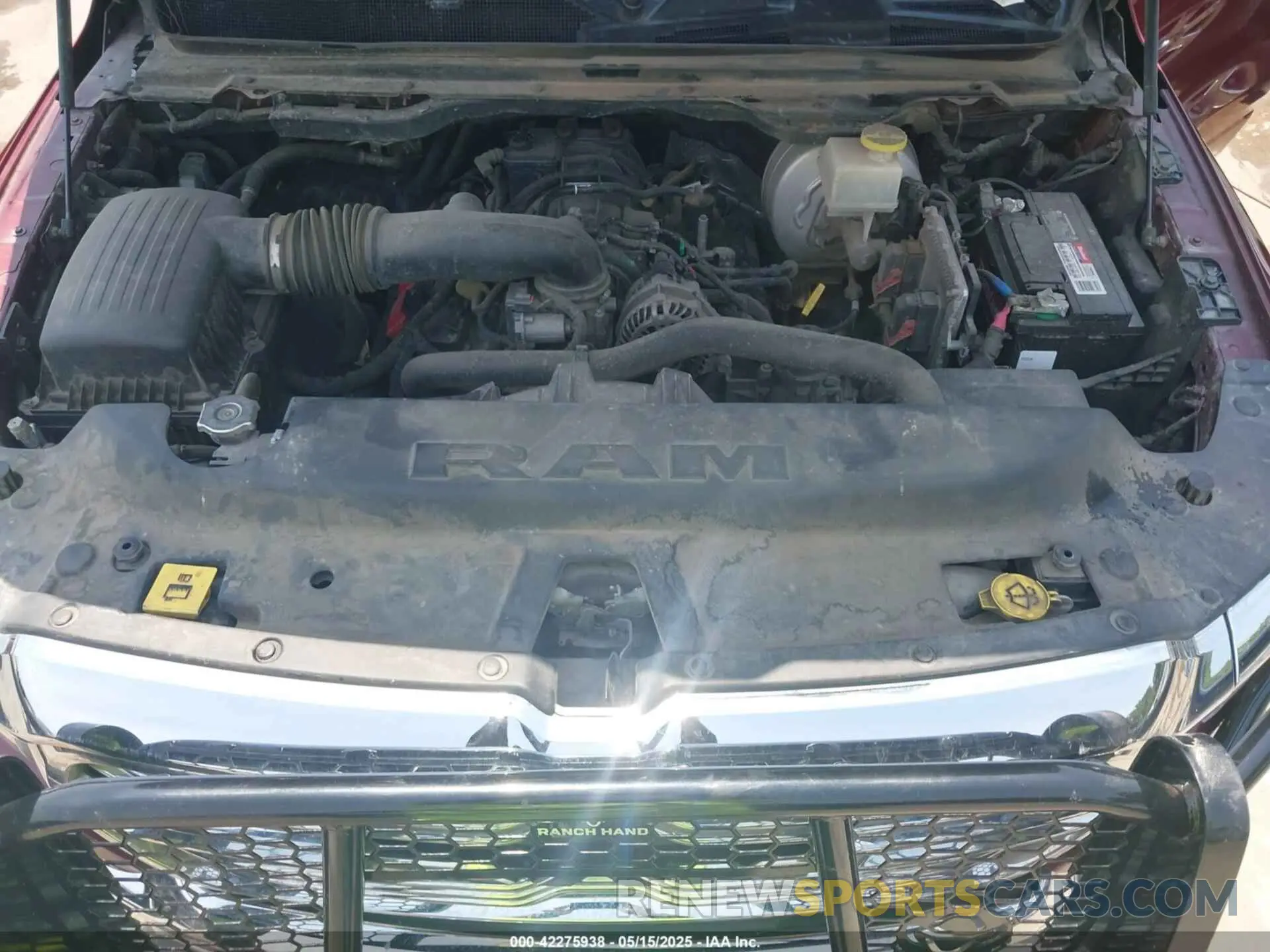10 Photograph of a damaged car 1C6SRFFT4KN686009 RAM 1500 2019