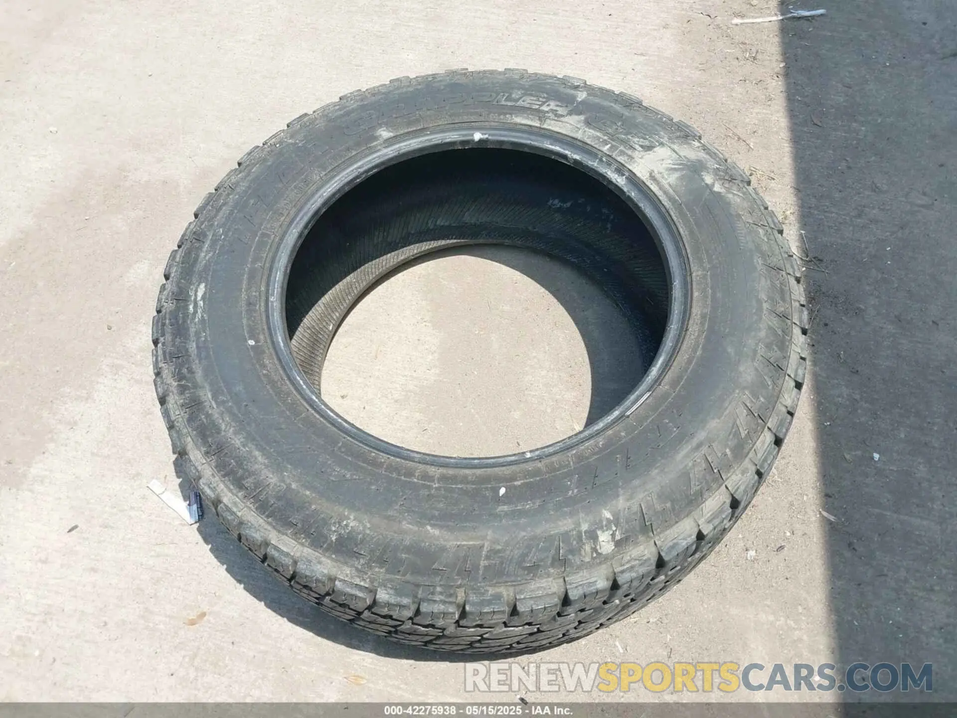 12 Photograph of a damaged car 1C6SRFFT4KN686009 RAM 1500 2019