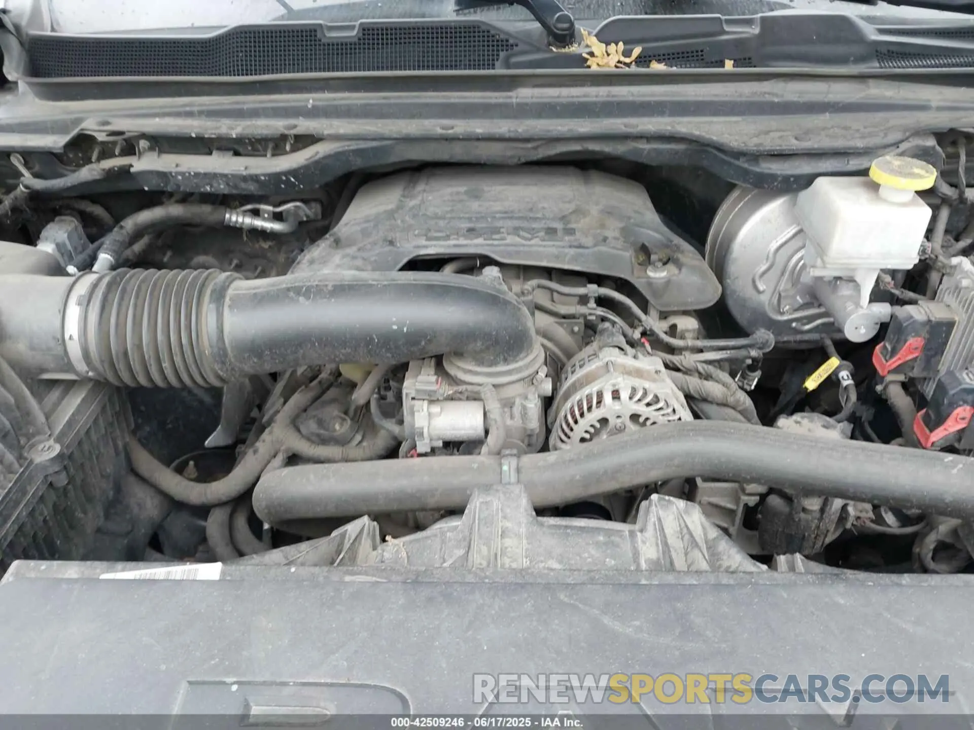 10 Photograph of a damaged car 1C6SRFFT4KN782464 RAM 1500 2019