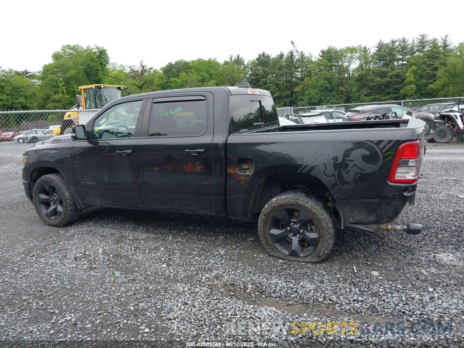 14 Photograph of a damaged car 1C6SRFFT4KN782464 RAM 1500 2019