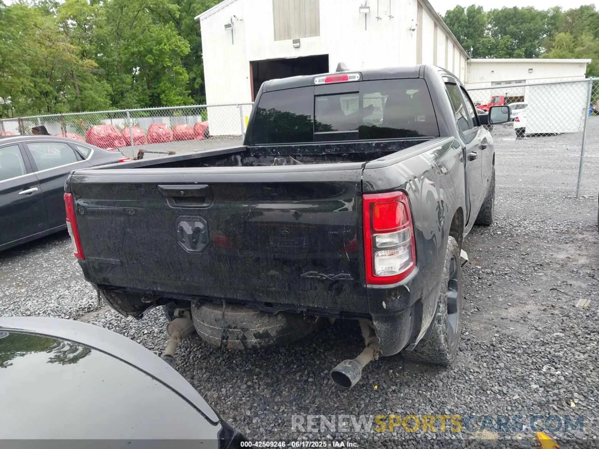 16 Photograph of a damaged car 1C6SRFFT4KN782464 RAM 1500 2019
