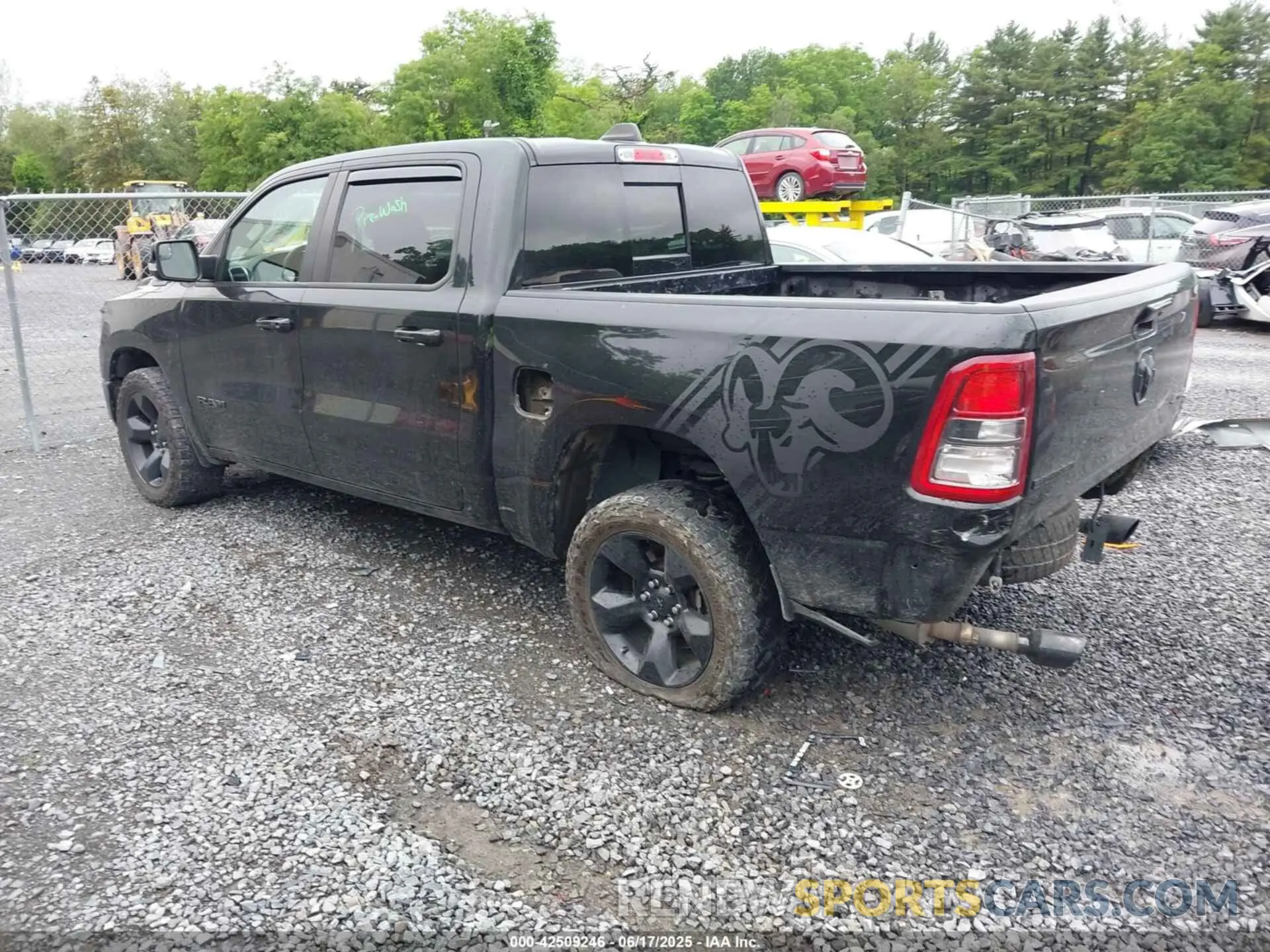 3 Photograph of a damaged car 1C6SRFFT4KN782464 RAM 1500 2019
