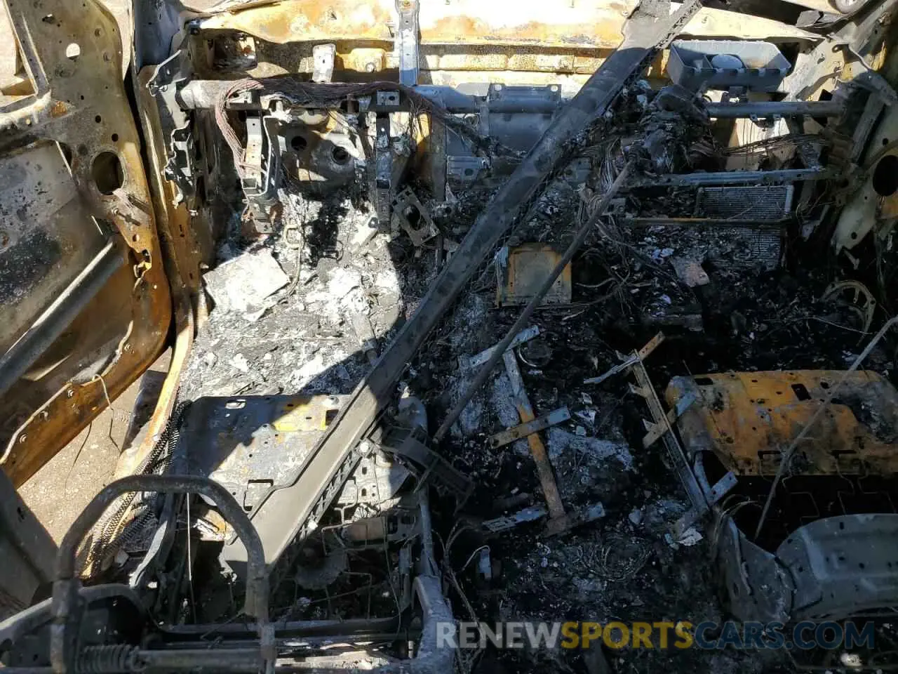 8 Photograph of a damaged car 1C6SRFFT4KN794615 RAM 1500 2019