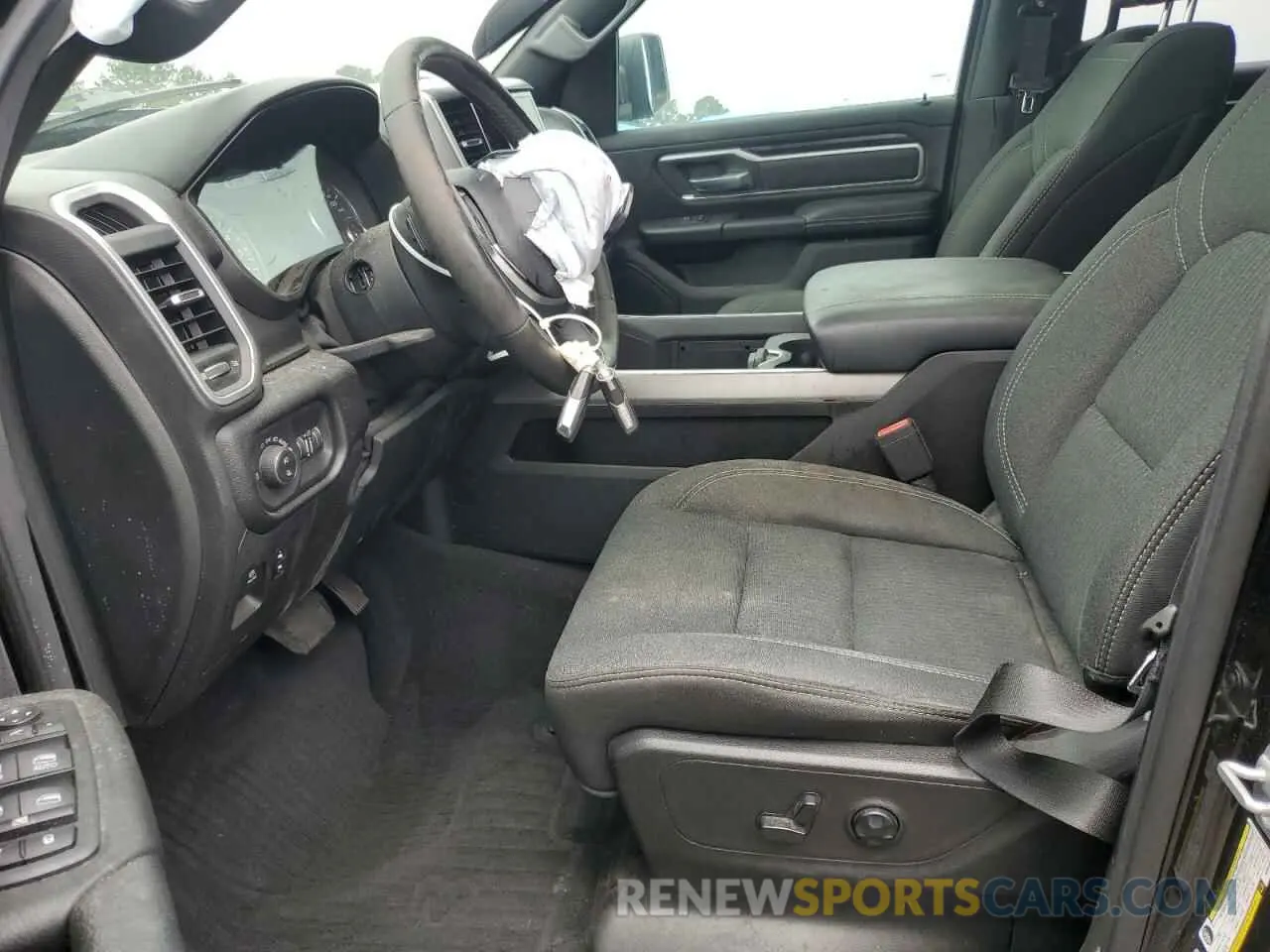 7 Photograph of a damaged car 1C6SRFFT4KN800039 RAM 1500 2019