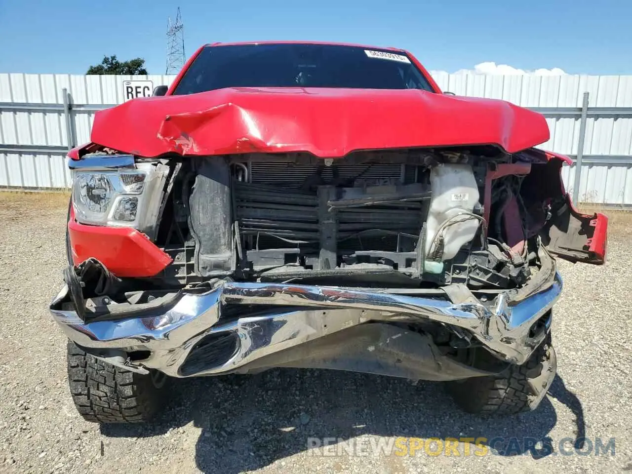 5 Photograph of a damaged car 1C6SRFFT4KN842212 RAM 1500 2019