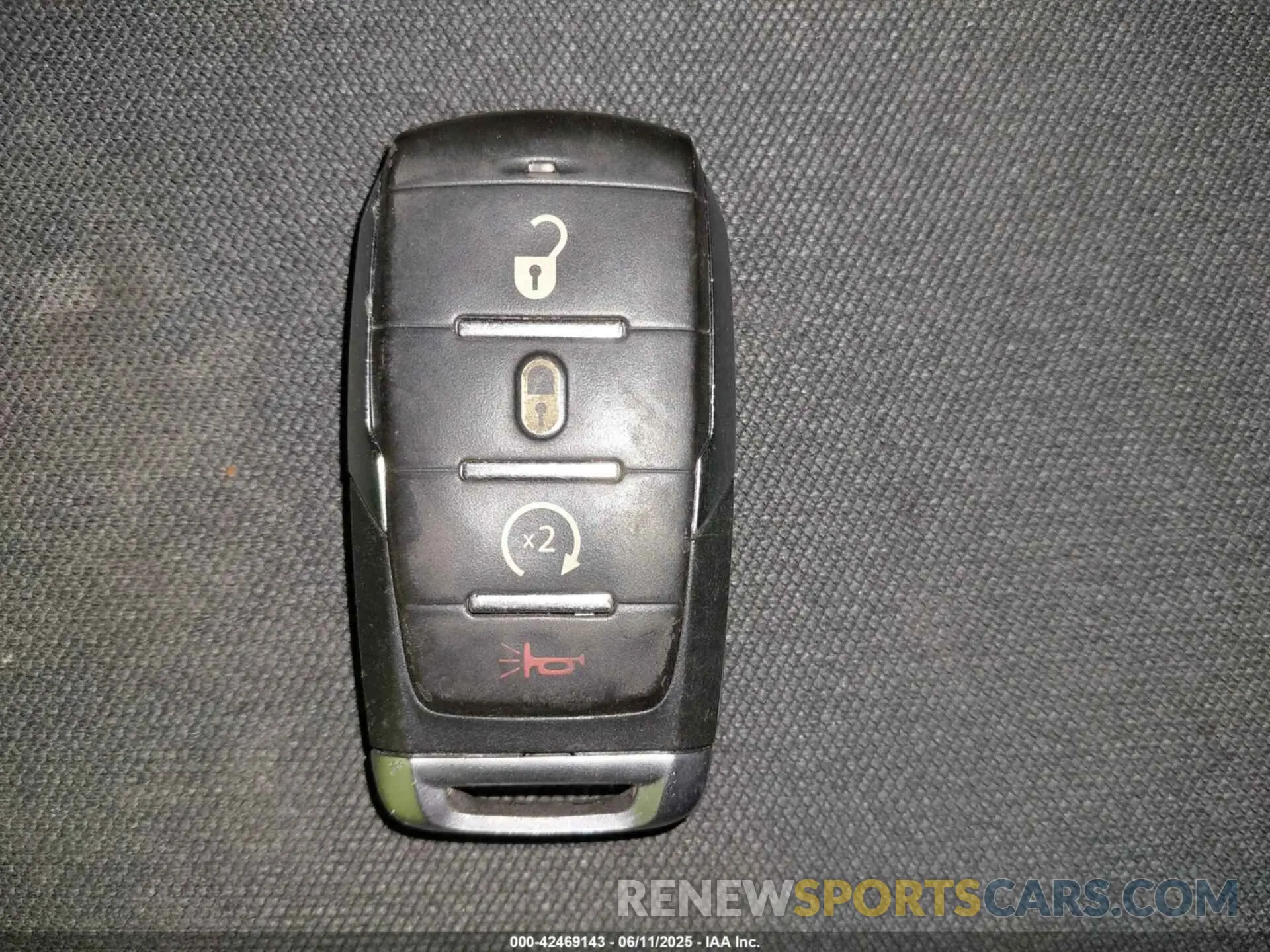 11 Photograph of a damaged car 1C6SRFFT5KN520999 RAM 1500 2019