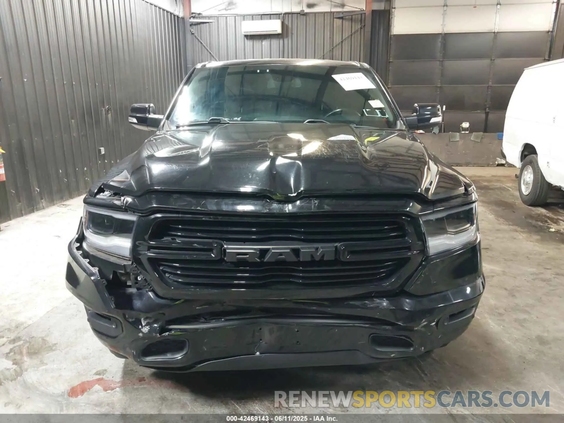 12 Photograph of a damaged car 1C6SRFFT5KN520999 RAM 1500 2019