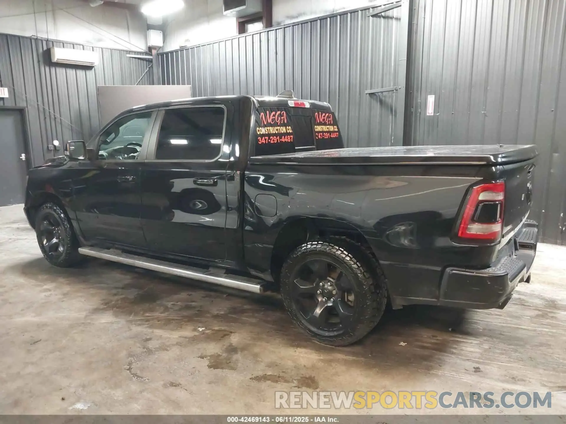 14 Photograph of a damaged car 1C6SRFFT5KN520999 RAM 1500 2019