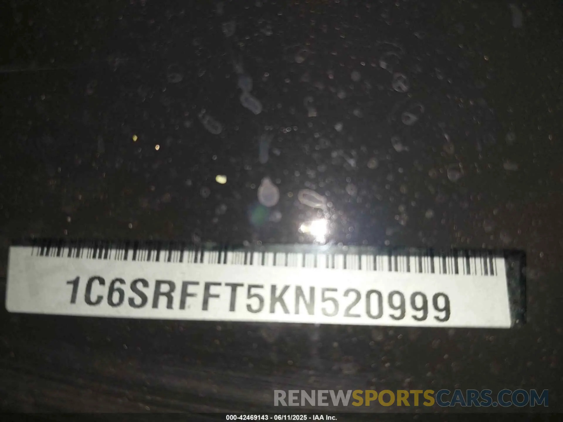 17 Photograph of a damaged car 1C6SRFFT5KN520999 RAM 1500 2019