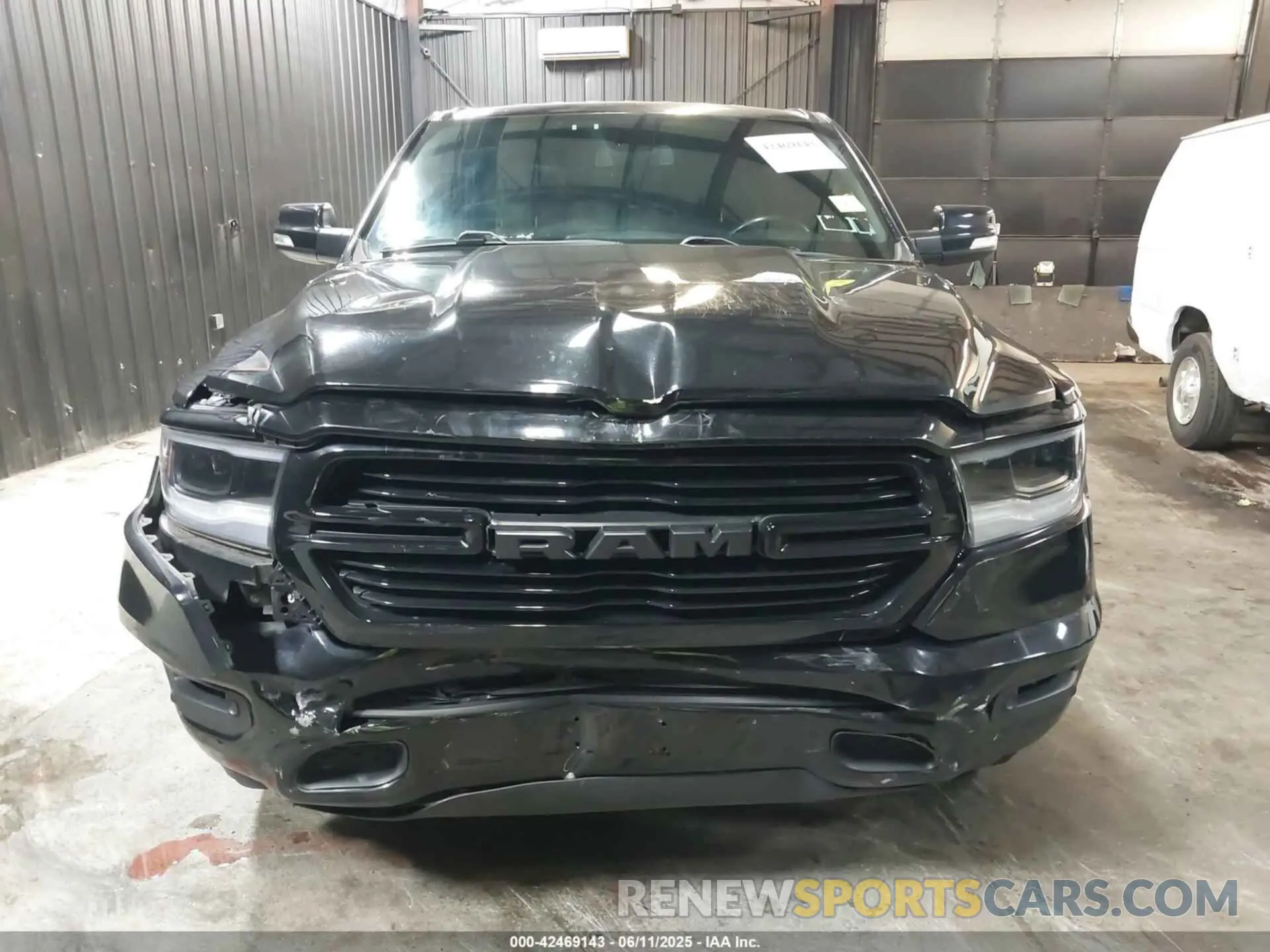 6 Photograph of a damaged car 1C6SRFFT5KN520999 RAM 1500 2019