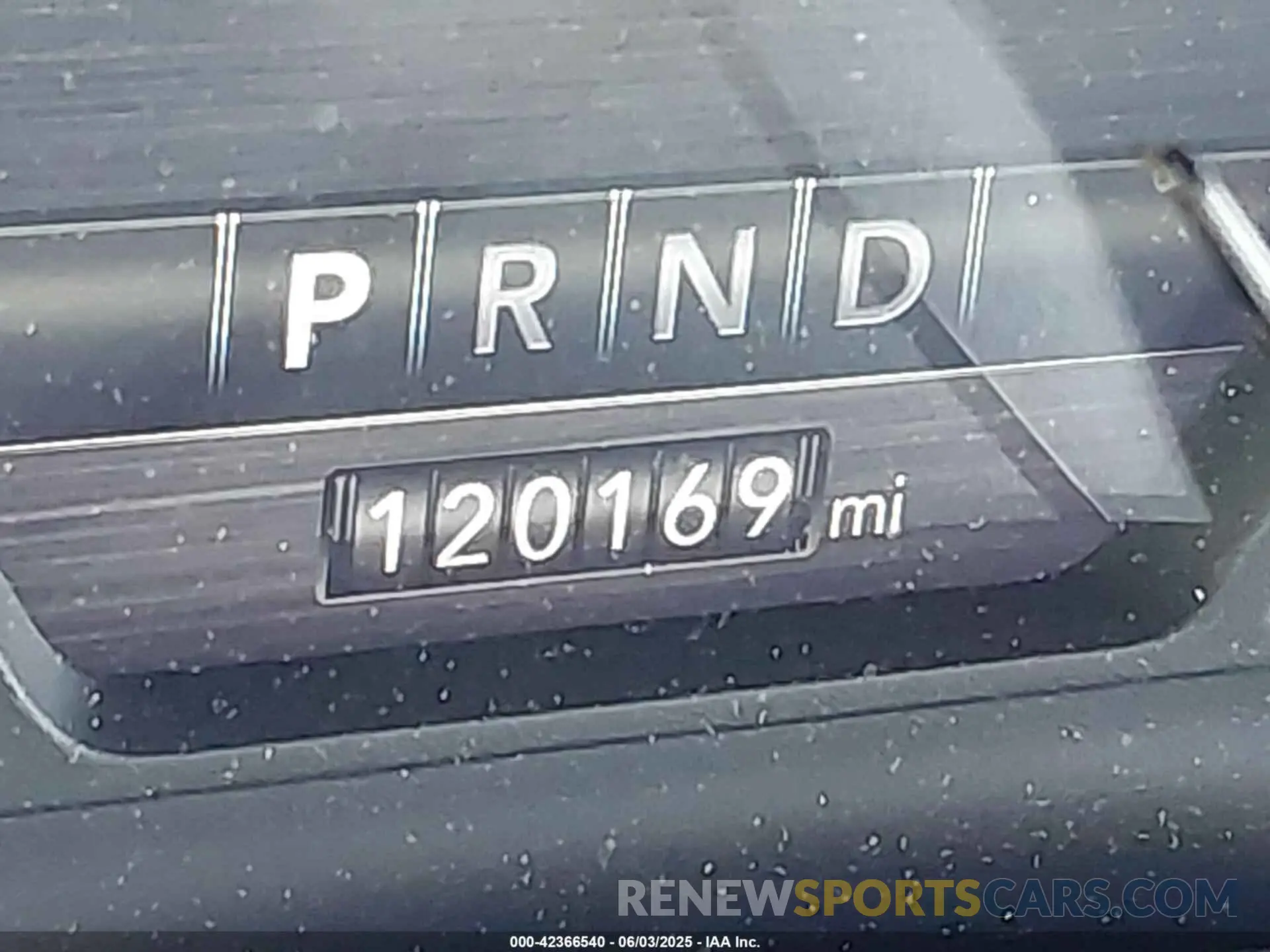 7 Photograph of a damaged car 1C6SRFFT5KN544445 RAM 1500 2019