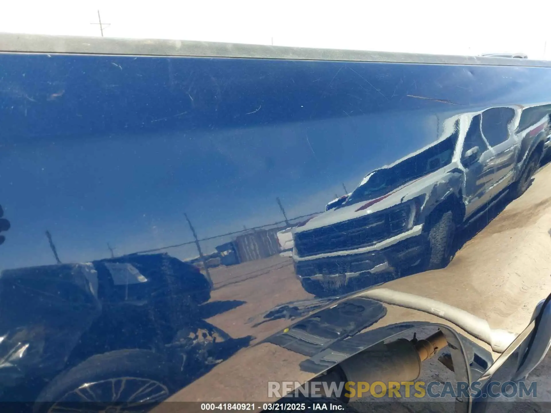 21 Photograph of a damaged car 1C6SRFFT5KN598456 RAM 1500 2019