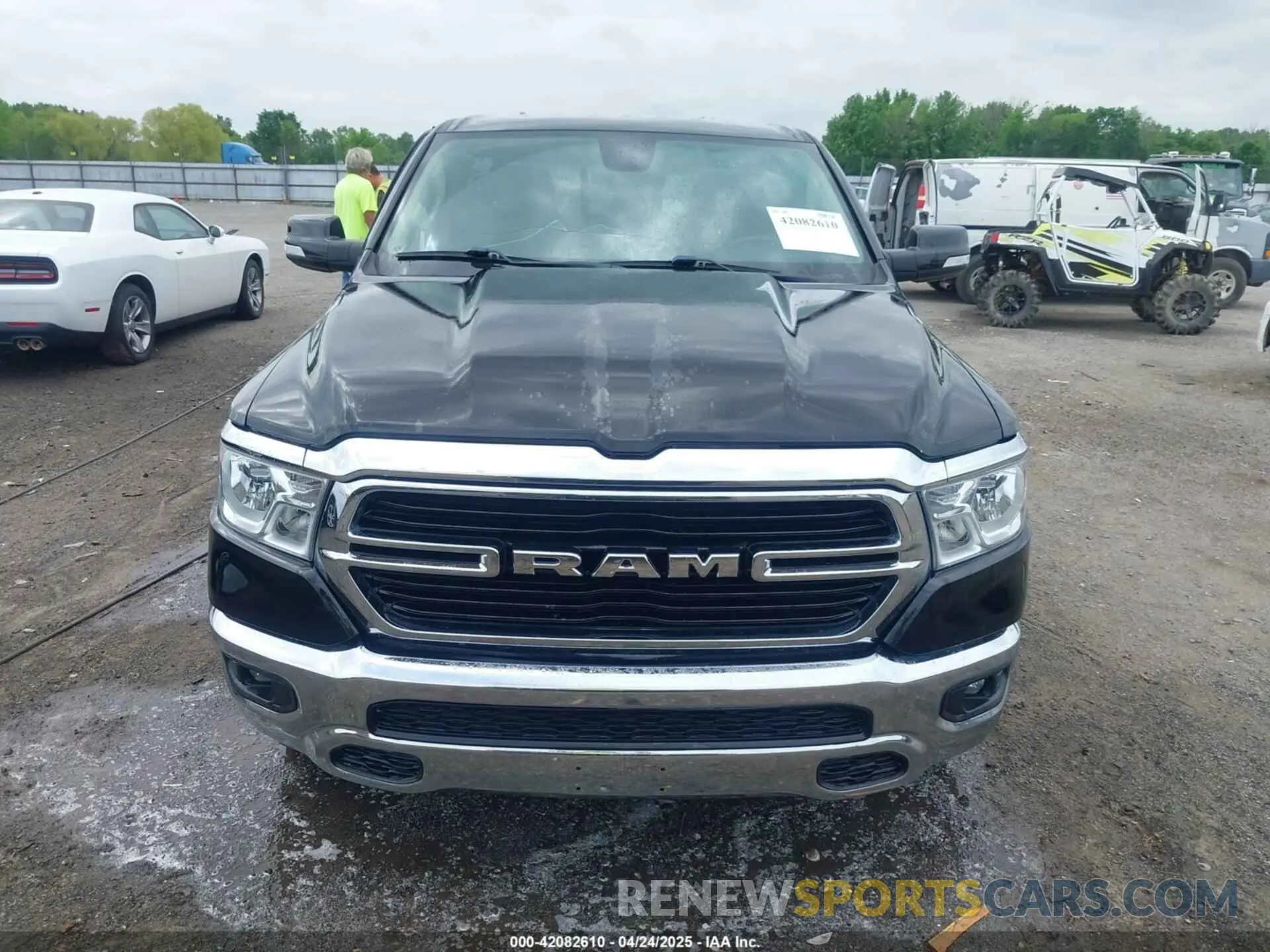 13 Photograph of a damaged car 1C6SRFFT5KN649664 RAM 1500 2019