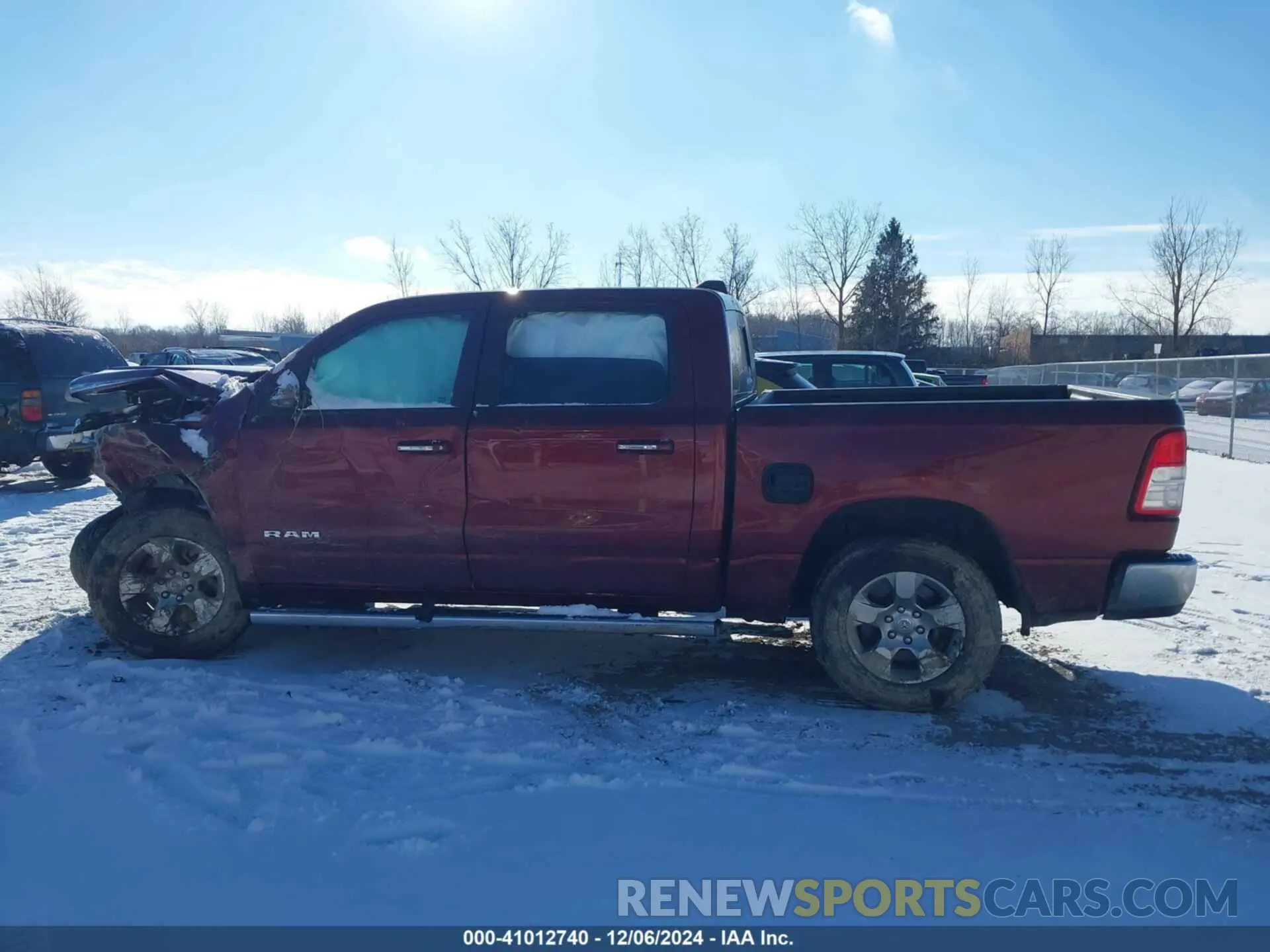14 Photograph of a damaged car 1C6SRFFT5KN755709 RAM 1500 2019