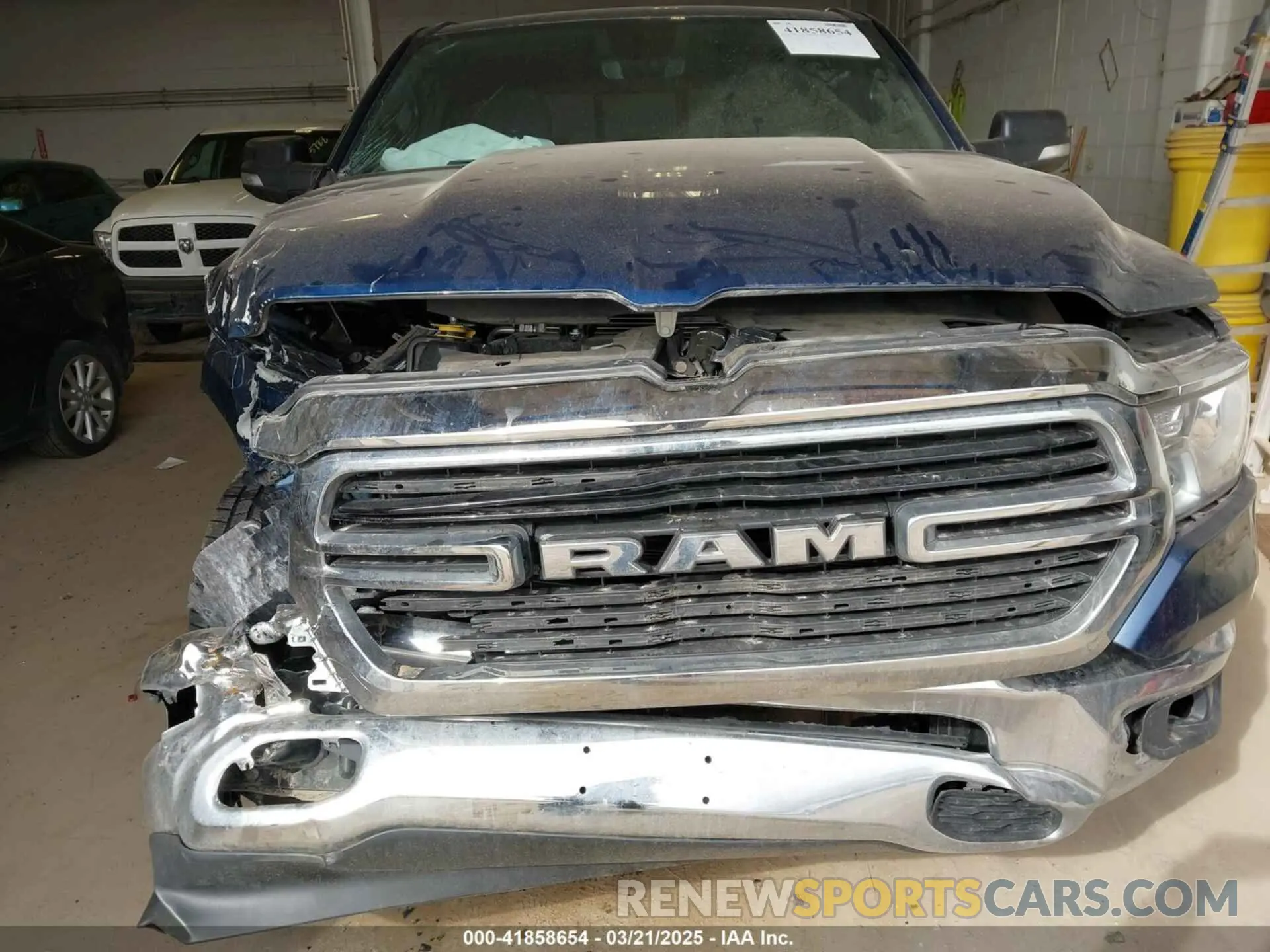 17 Photograph of a damaged car 1C6SRFFT5KN762580 RAM 1500 2019