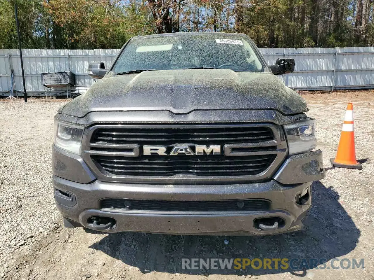 5 Photograph of a damaged car 1C6SRFFT5KN882850 RAM 1500 2019